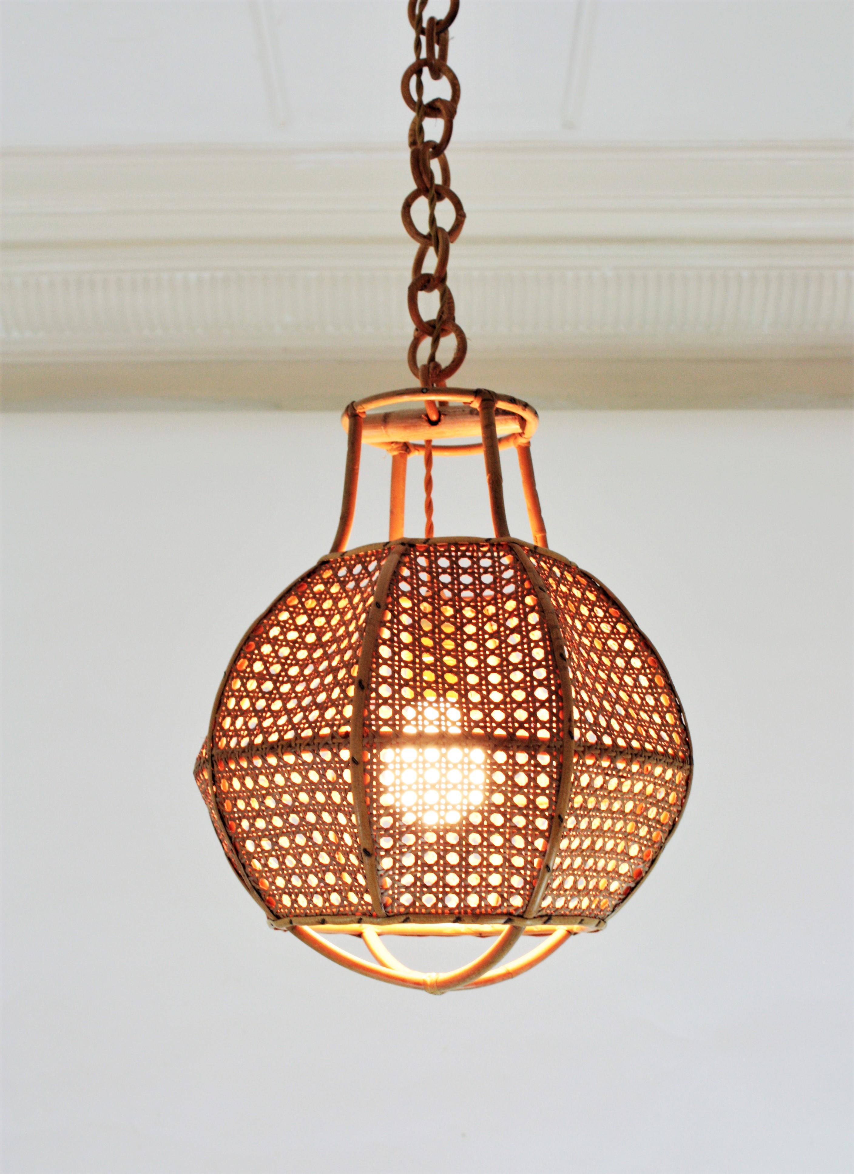 Italian Modernist Wicker Wire and Rattan Globe Pendant / Hanging Light, 1950s 11