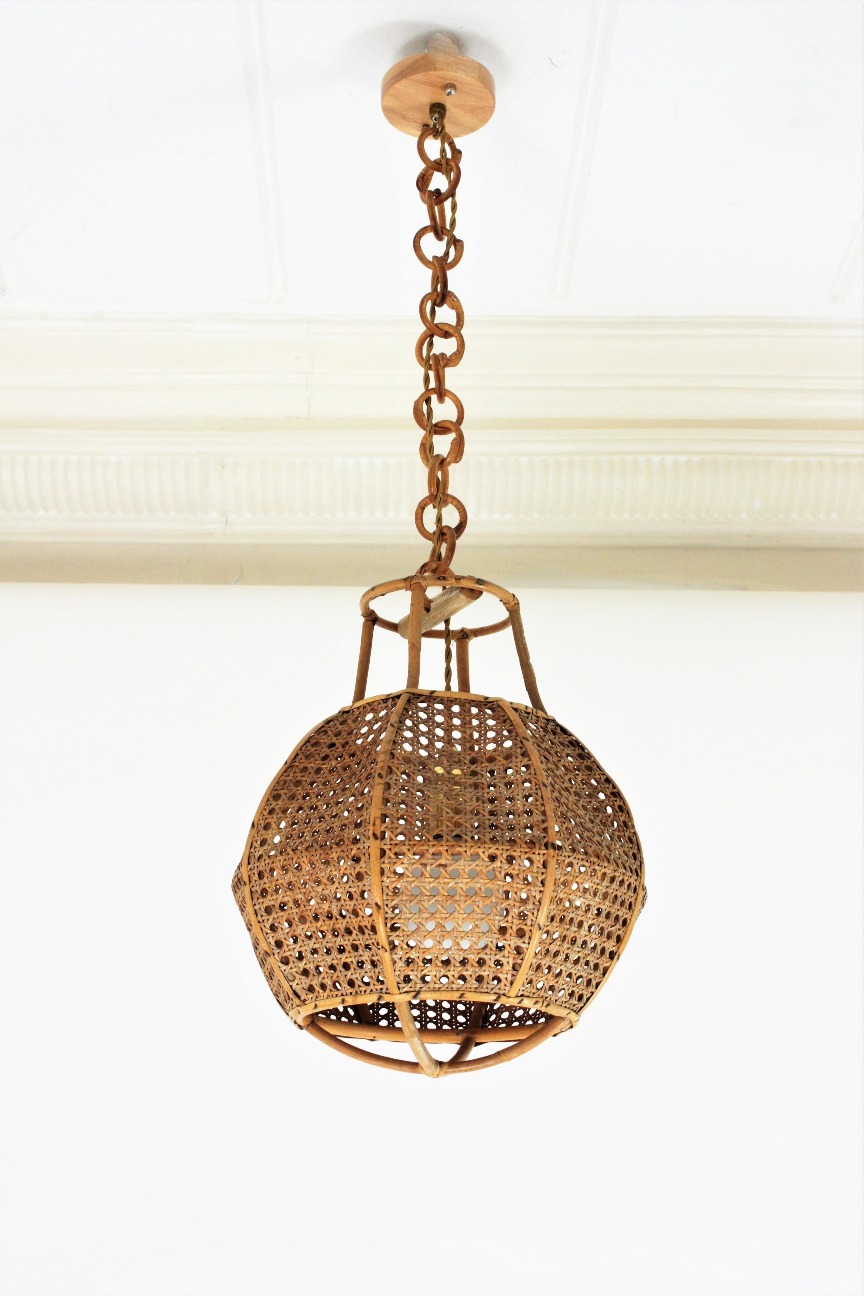 Italian Modernist Wicker Wire and Rattan Globe Pendant / Hanging Light, 1950s 1