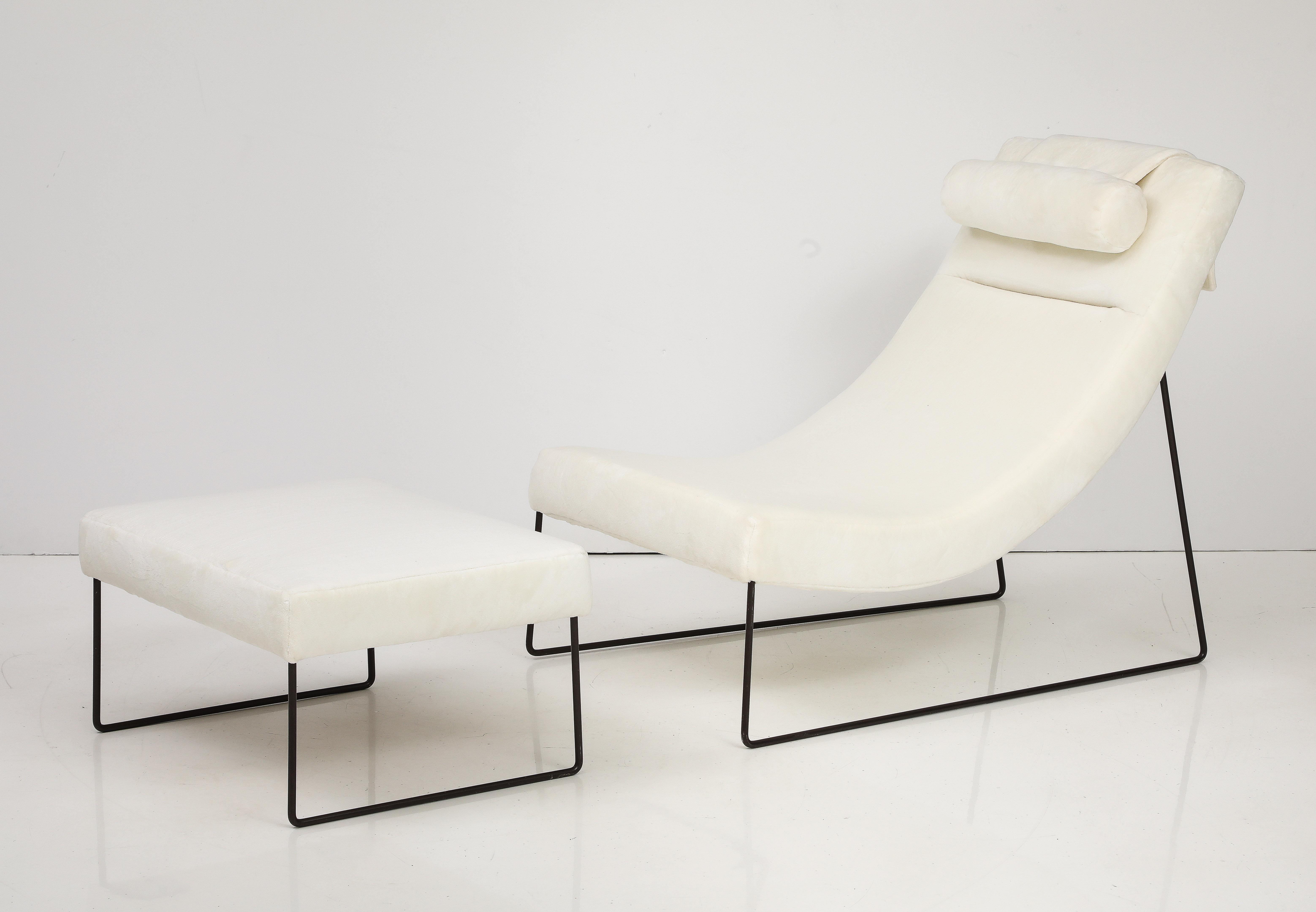 Italian Modernist Wrought Iron Chaise and Ottoman, Italy, circa 1960  For Sale 4