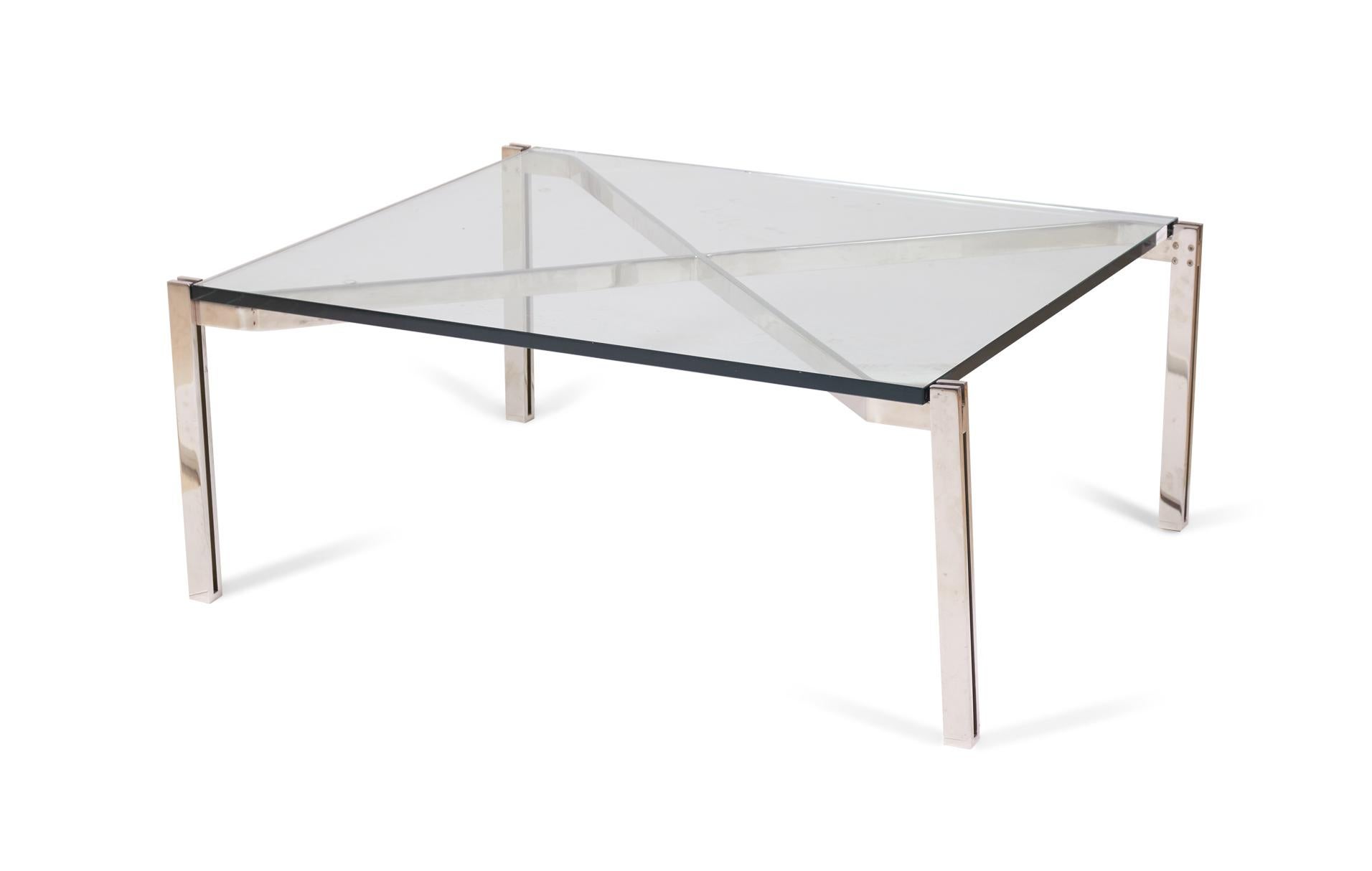 Italian Modernist 'X' Frame Steel and Glass Coffee Table 'Manner of B&B Italia' For Sale 1