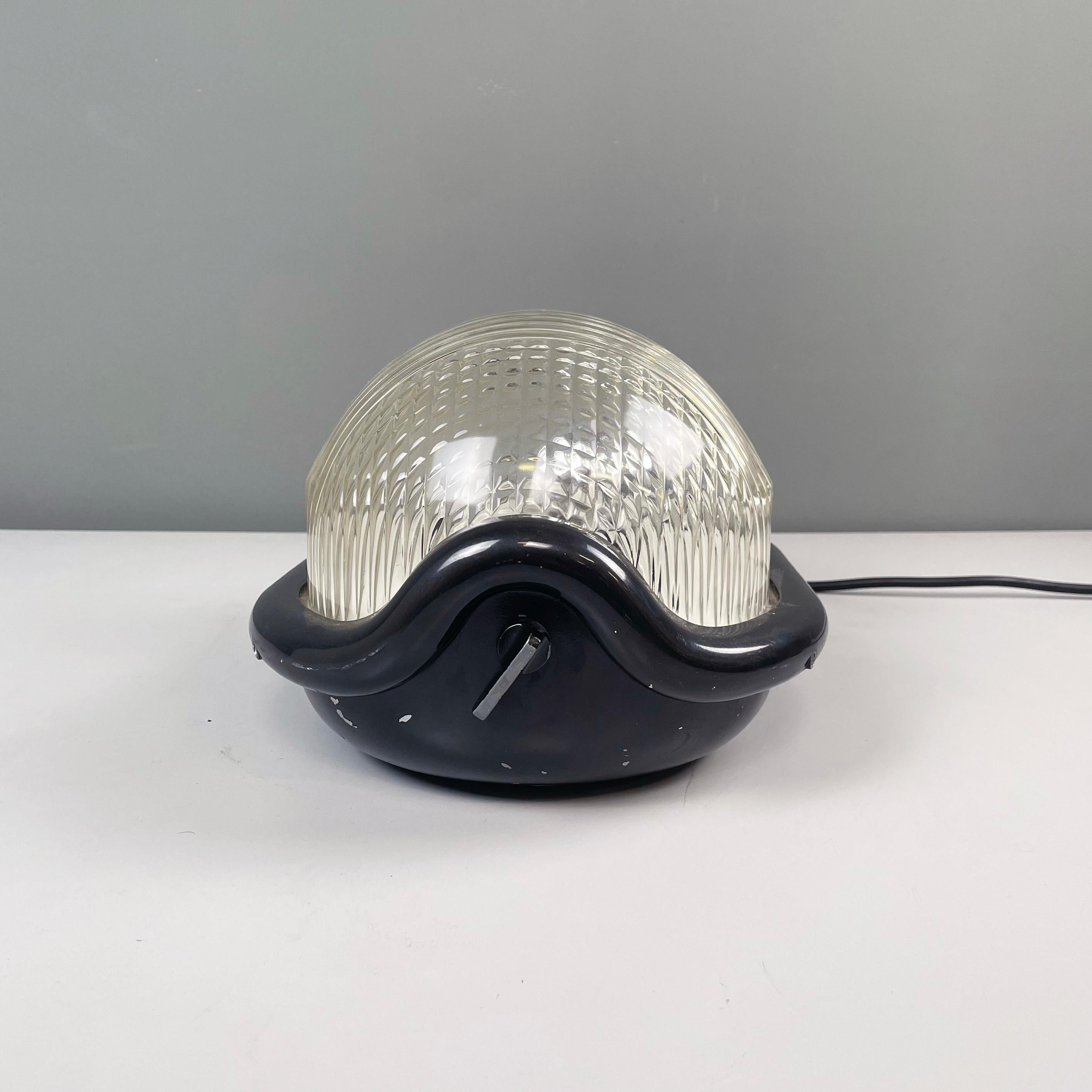 Italian modernT Black aluminum table lamp Noce by Castiglioni for Flos, 1970s In Good Condition In MIlano, IT