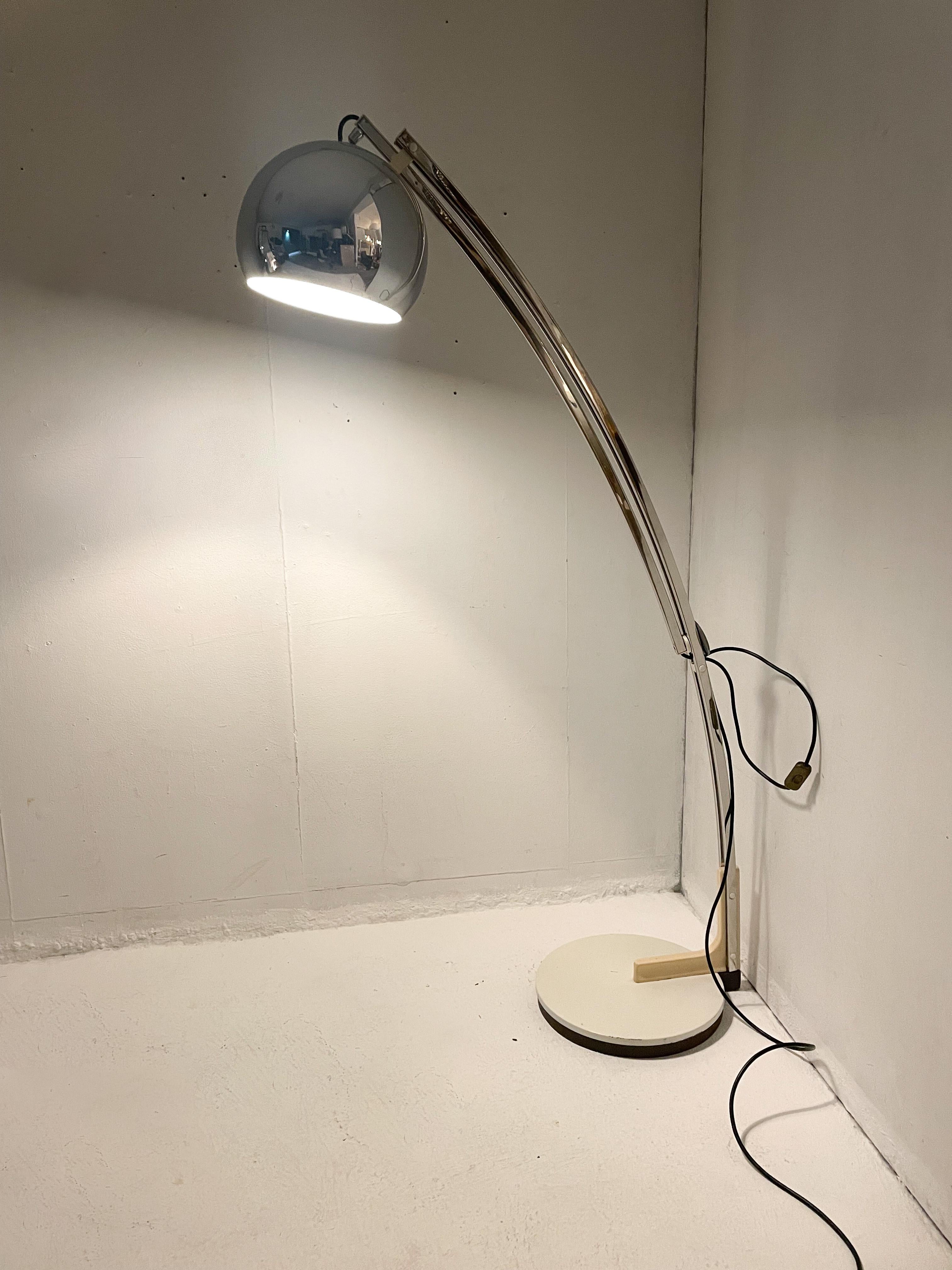 Italian Modular Arc floor lamp, 1980s

Size : 
W 86 - 163 cm

H 185- 155 cm.