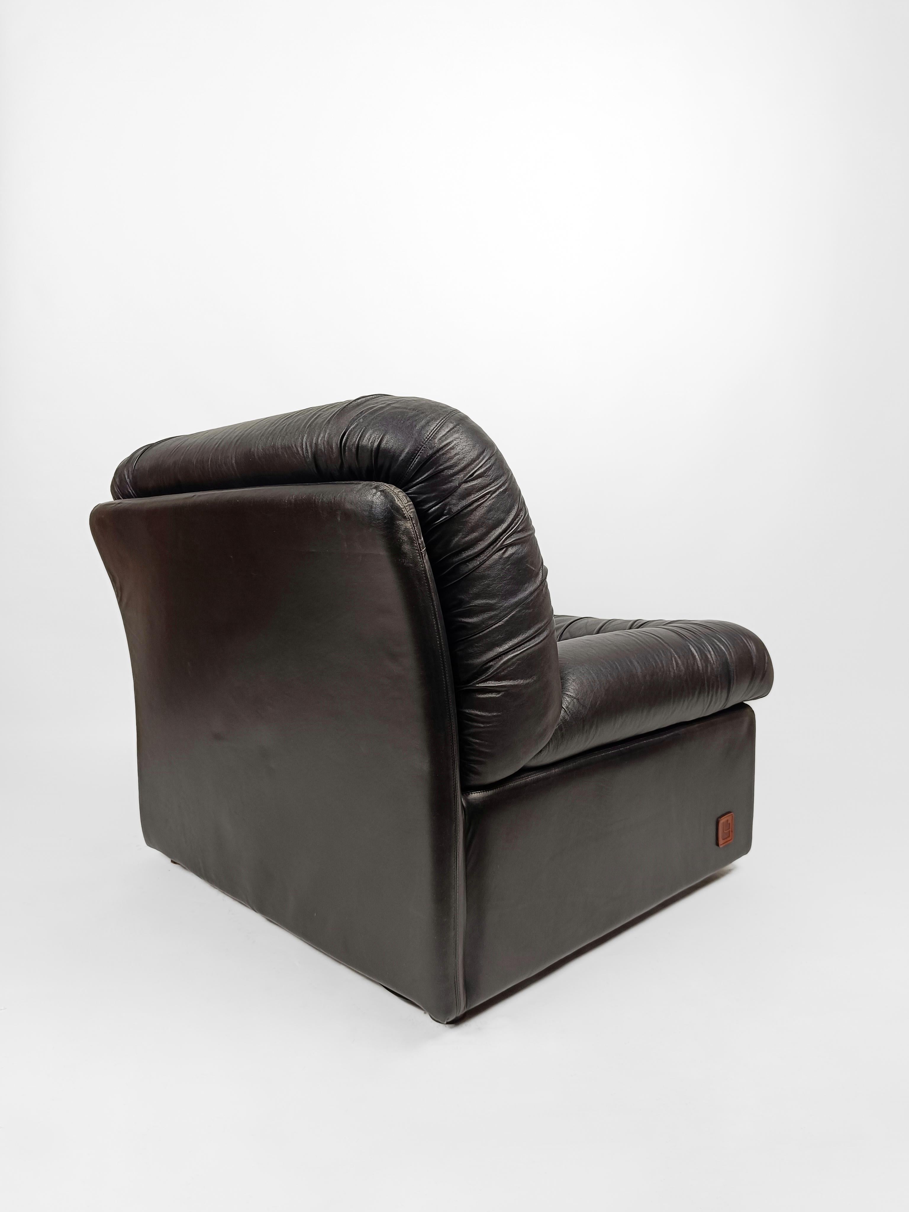 Italian Modular Lounge Chair in Black Leather model PANAREA by Lev & Lev, 1970s  For Sale 2