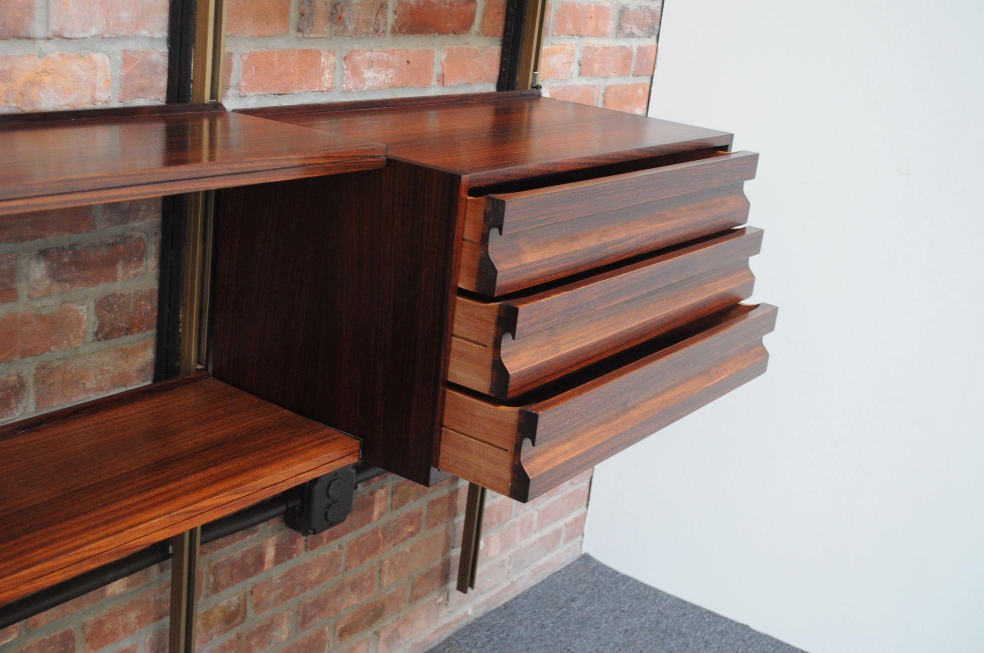 Italian Modular Rosewood Bookcase Wall Unit by Osvaldo Borsani for Tecno For Sale 2