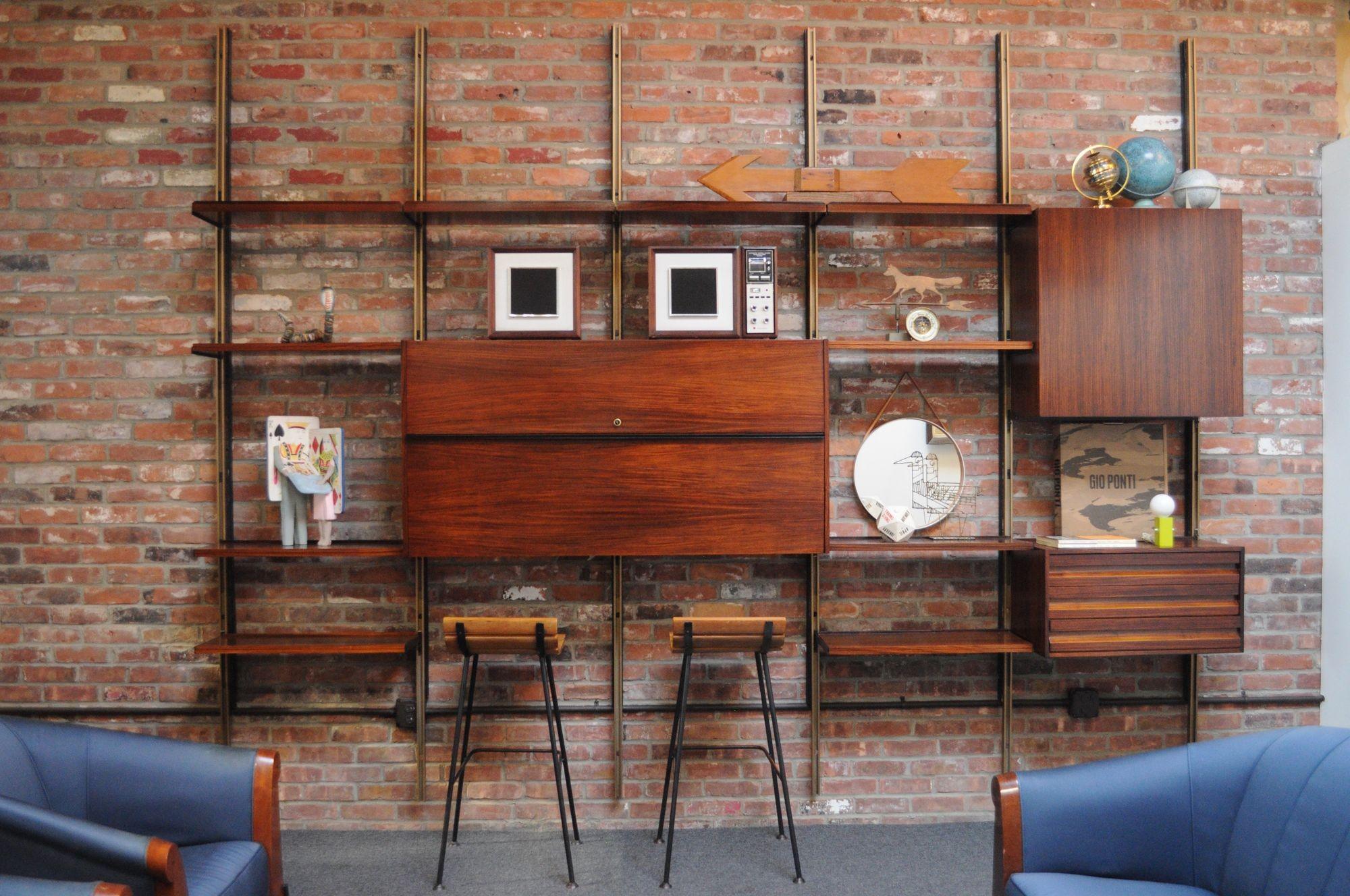Italian Modular Rosewood Bookcase Wall Unit by Osvaldo Borsani for Tecno For Sale 1