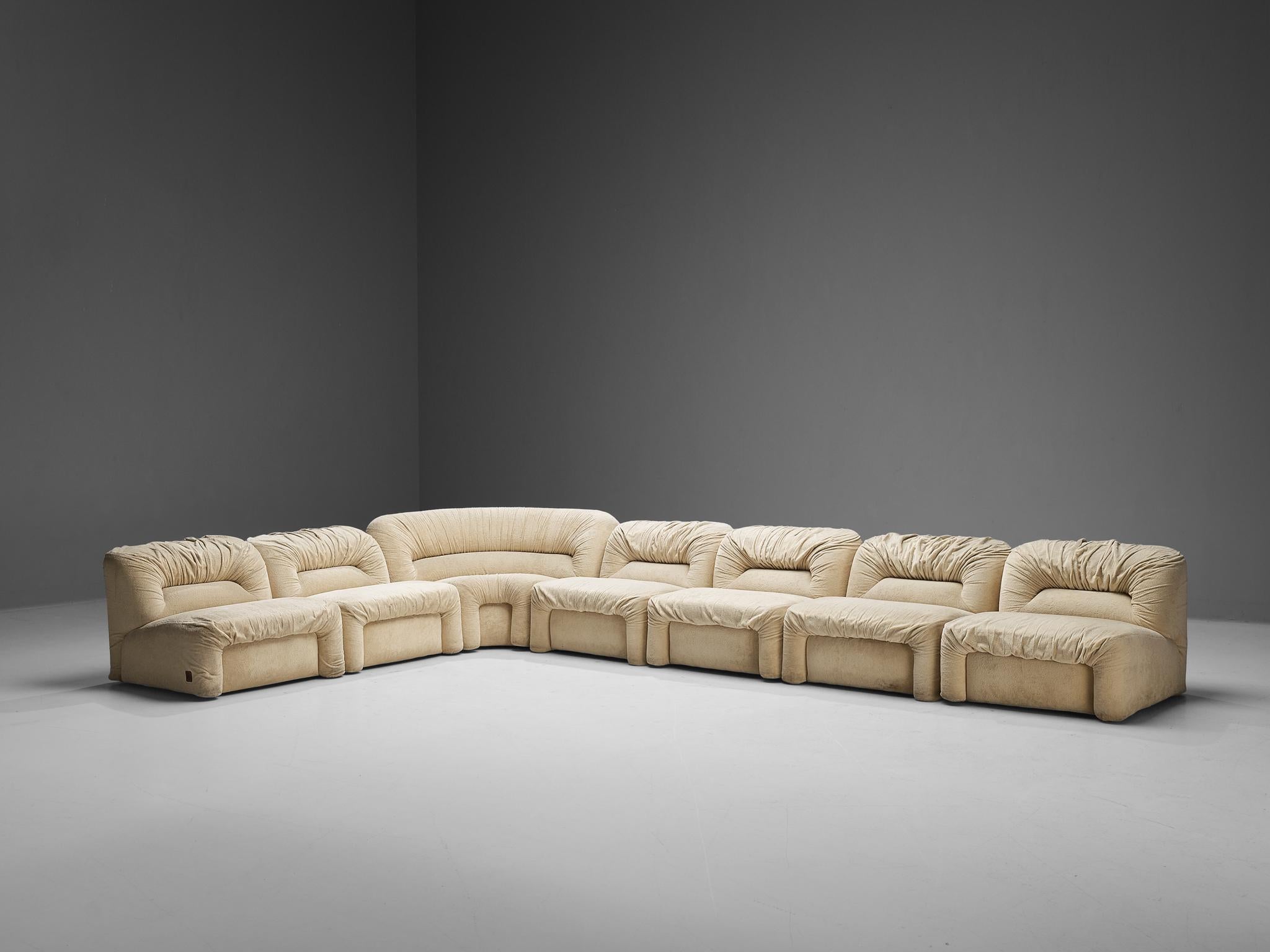 Italian Modular Sofa in Beige Fabric  In Good Condition In Waalwijk, NL