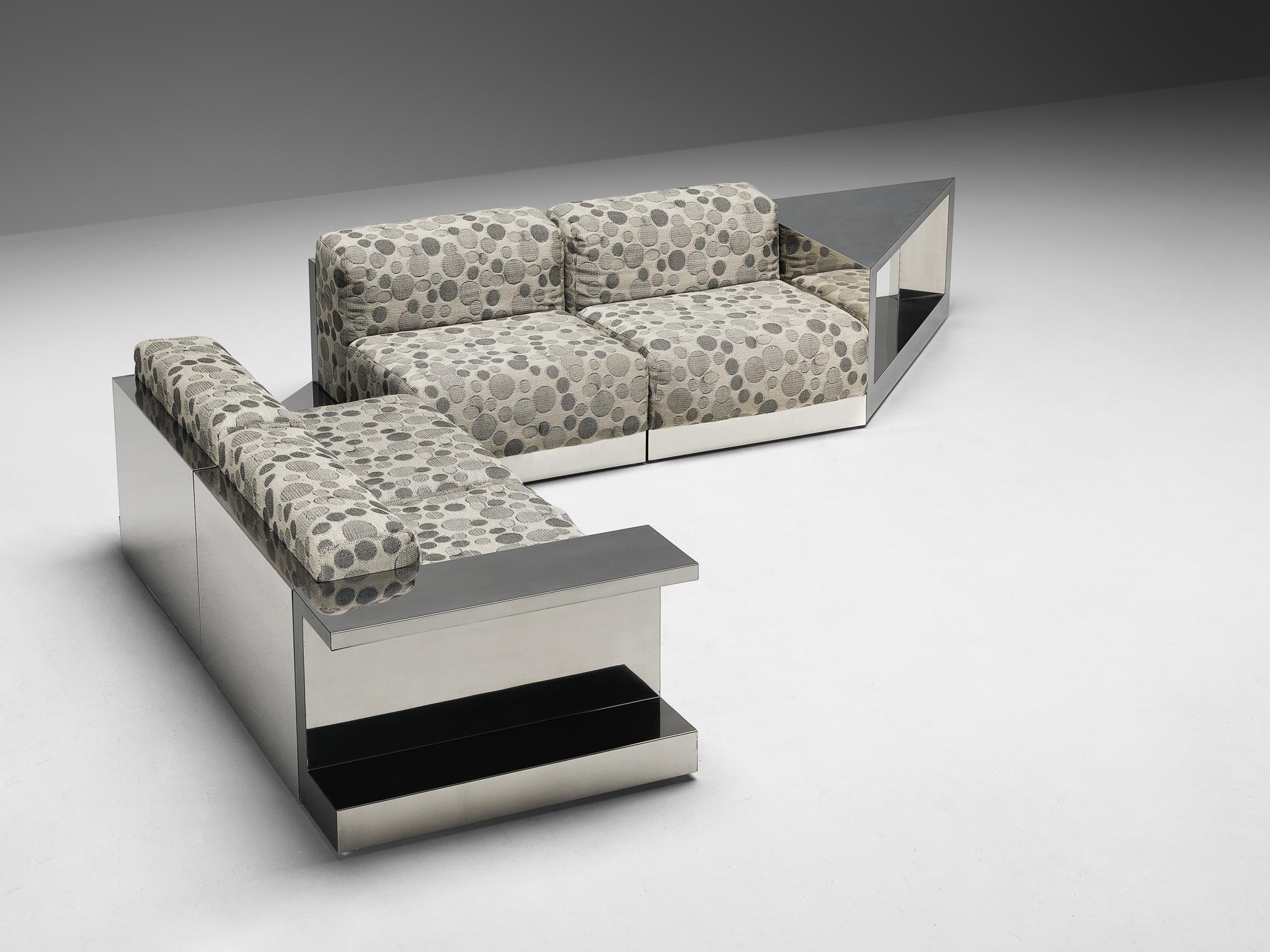 Modulares italienisches Sofa aus Chrom und gepunktetem grauem Stoff  (Italienisch) im Angebot