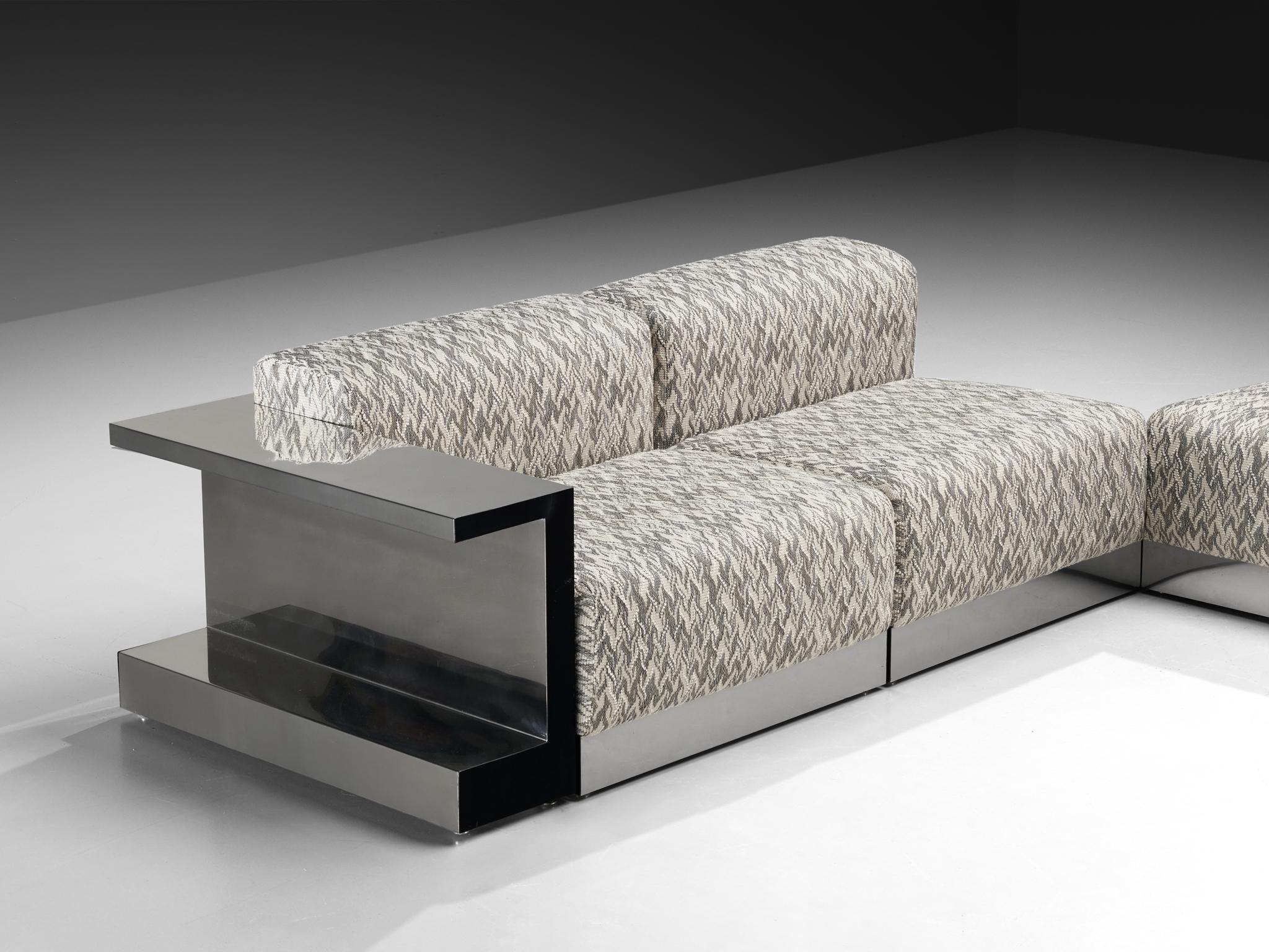 Post-Modern Italian Modular Sofa in Metal and Patterned Grey Fabric For Sale