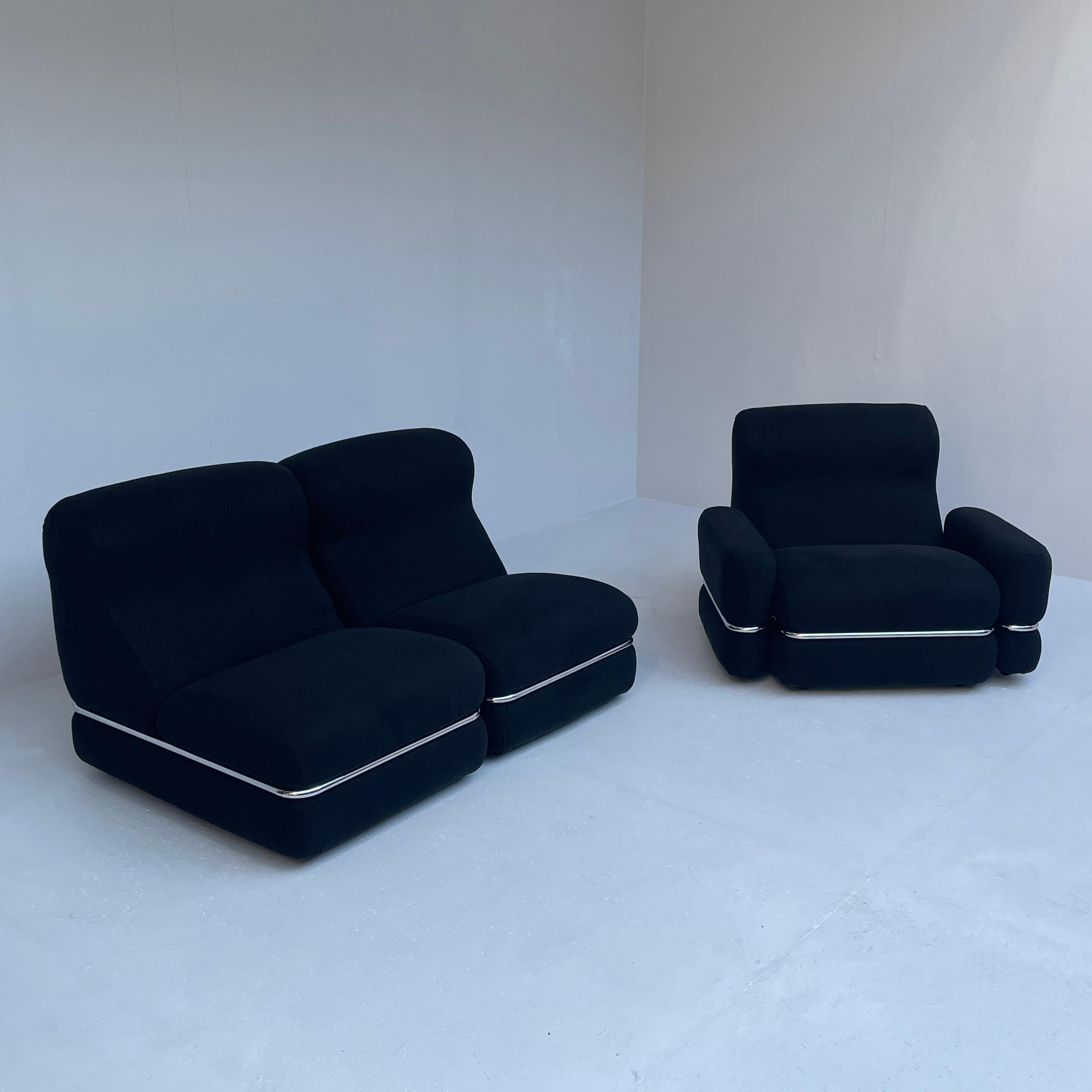 Italian Modular Sofa in Reupholstered Dark Blue Linnen 3