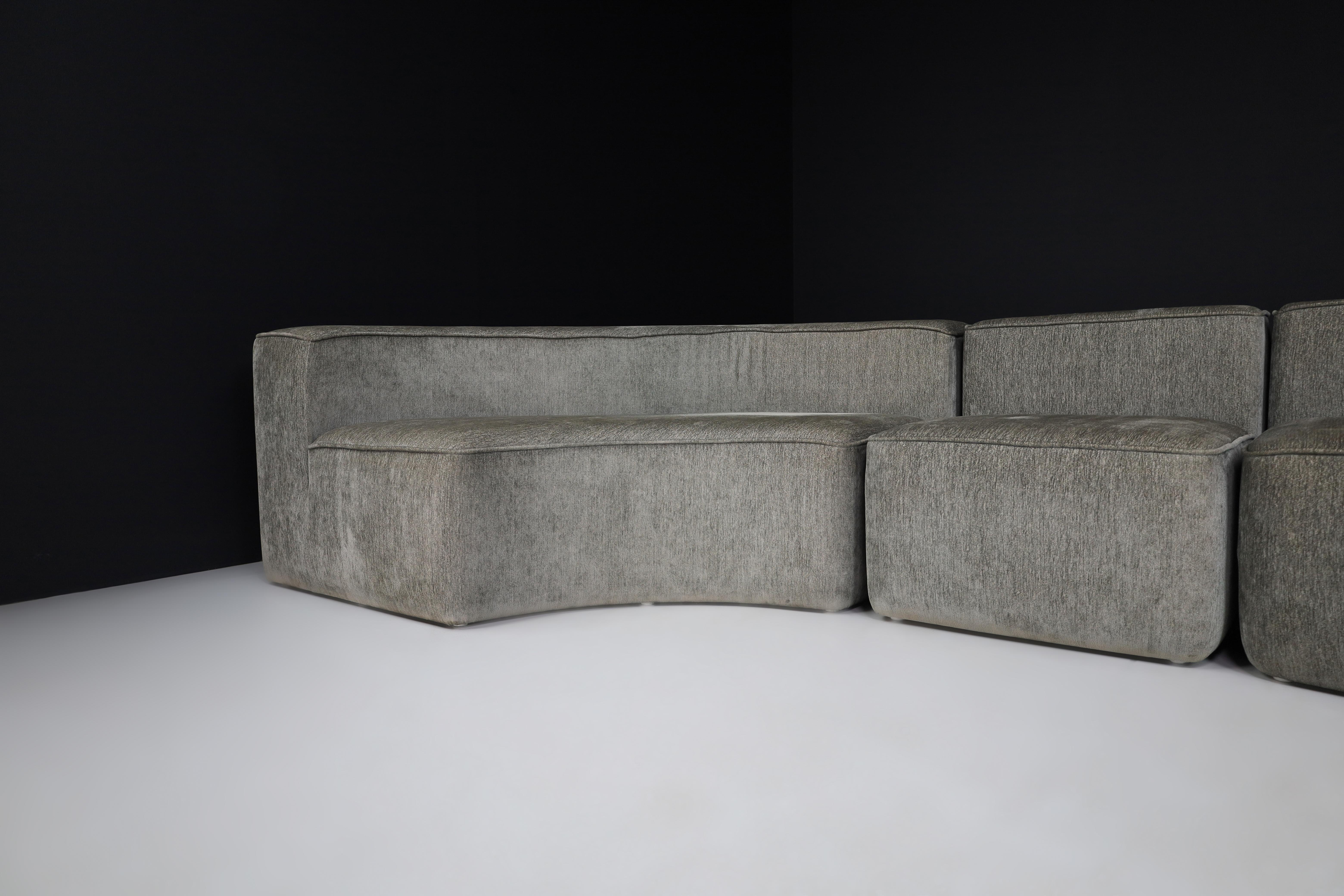 Italian Modular Sofa in the style of Pamio, Massari & Toso for Stillwood, Italy For Sale 1