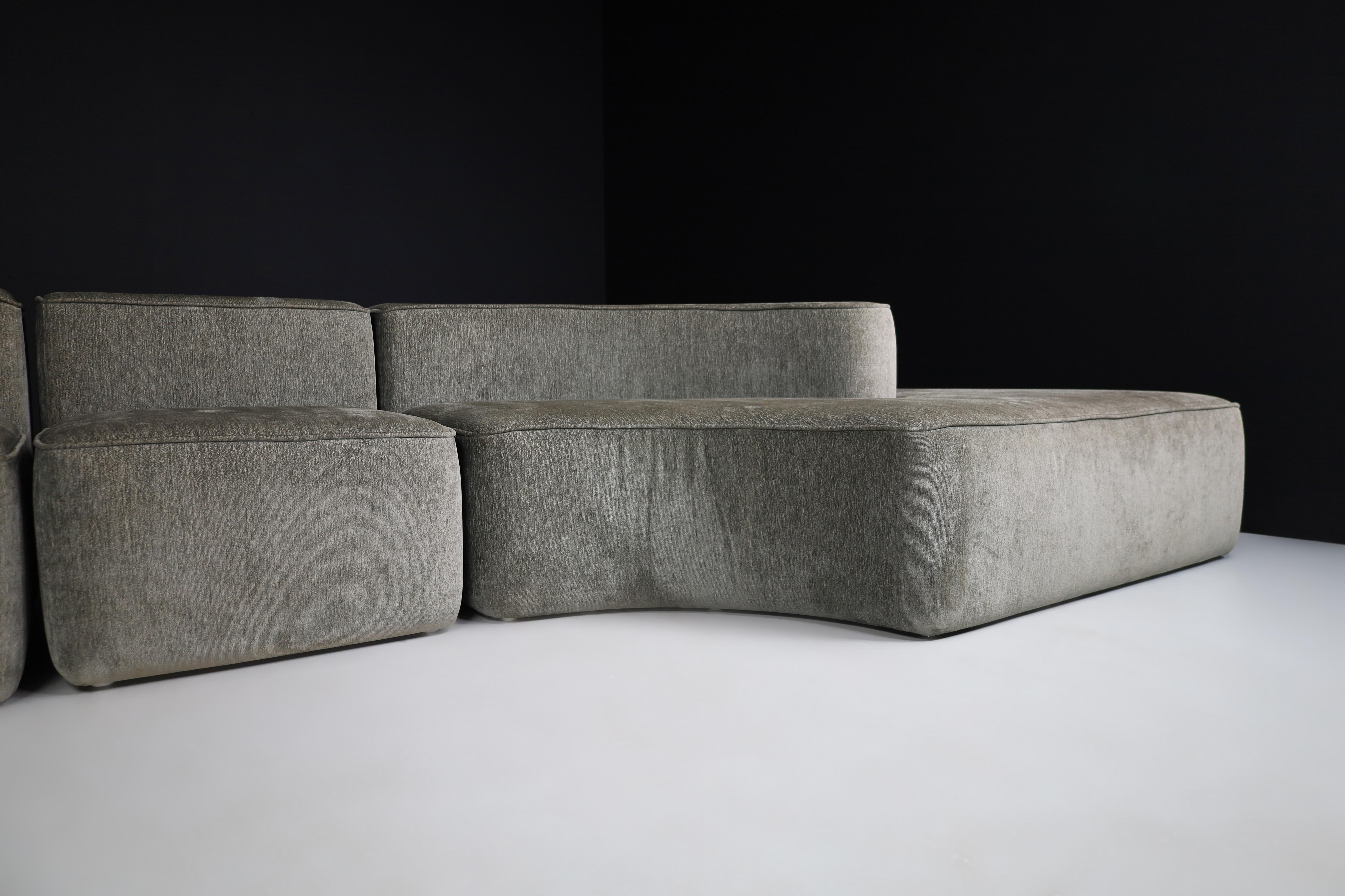 20th Century Italian Modular Sofa in the style of Pamio, Massari & Toso for Stillwood, Italy For Sale