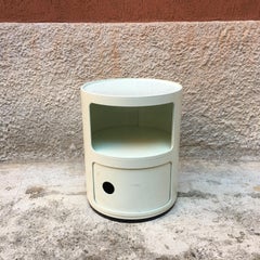 Italian Modular White Plastic Case, by Anna Castelli for Kartel, 1970s