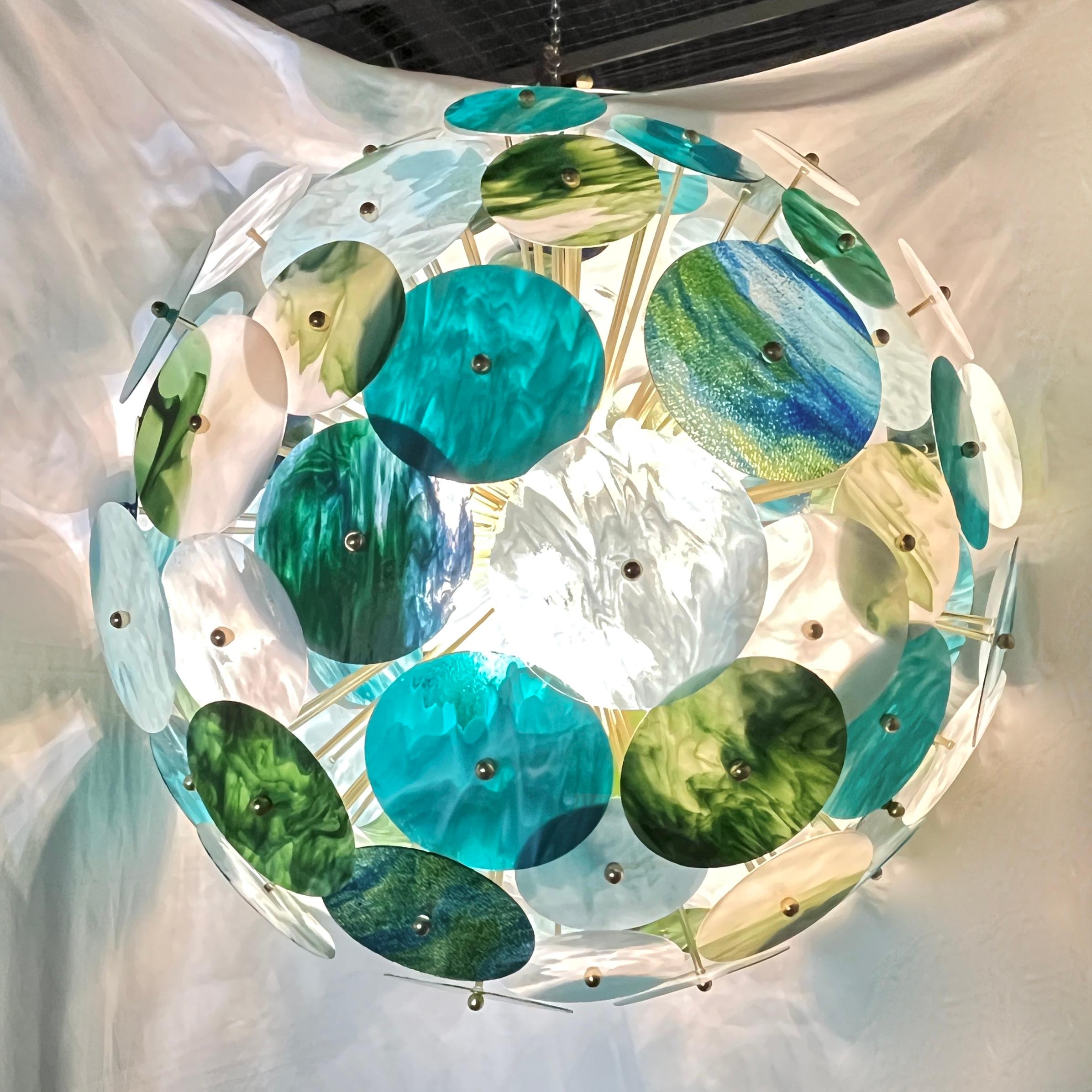 Araña Sputnik Italiana Monumental de Latón Redonda de Cristal de Murano Azul Verde Blanco en venta 6