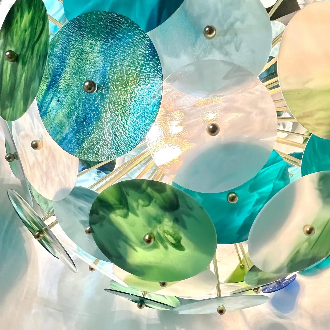 Fait main Lustre Sputnik italien monumental en verre de Murano rond en laiton bleu vert blanc en vente