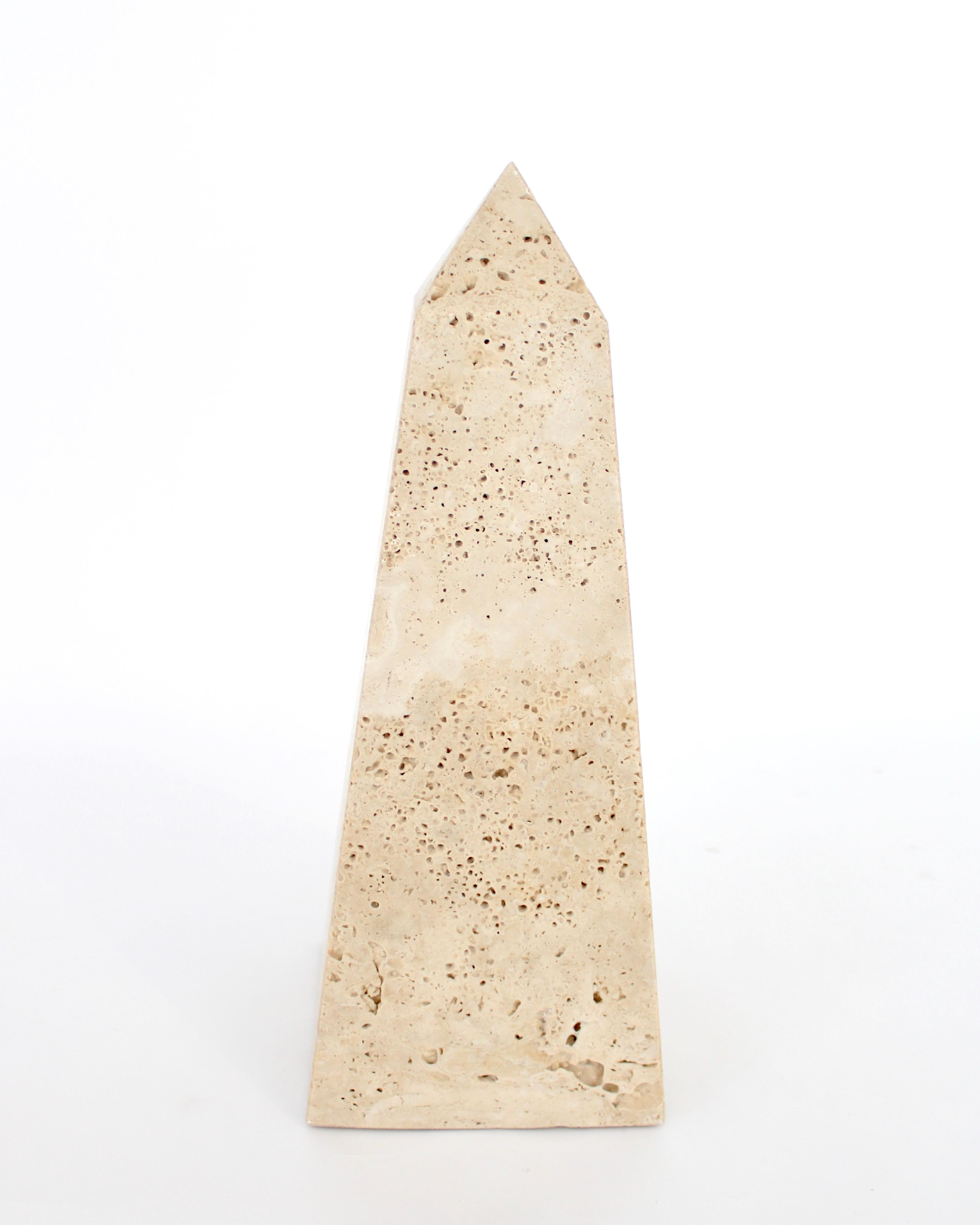 Italian Monumental Travertine Obelisk for Raymor In Good Condition For Sale In Chicago, IL