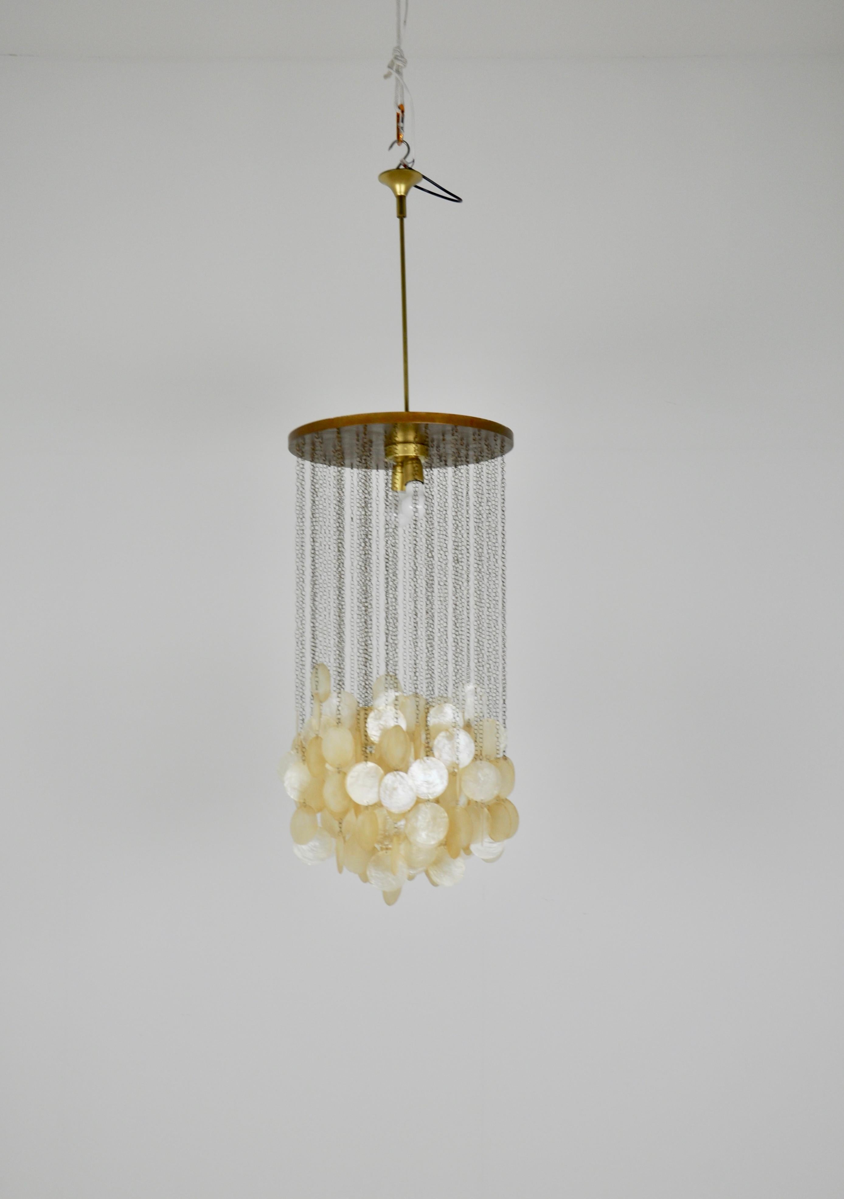 Italian Mother of Pearl Chandeliers, 1960s In Good Condition In Lasne, BE