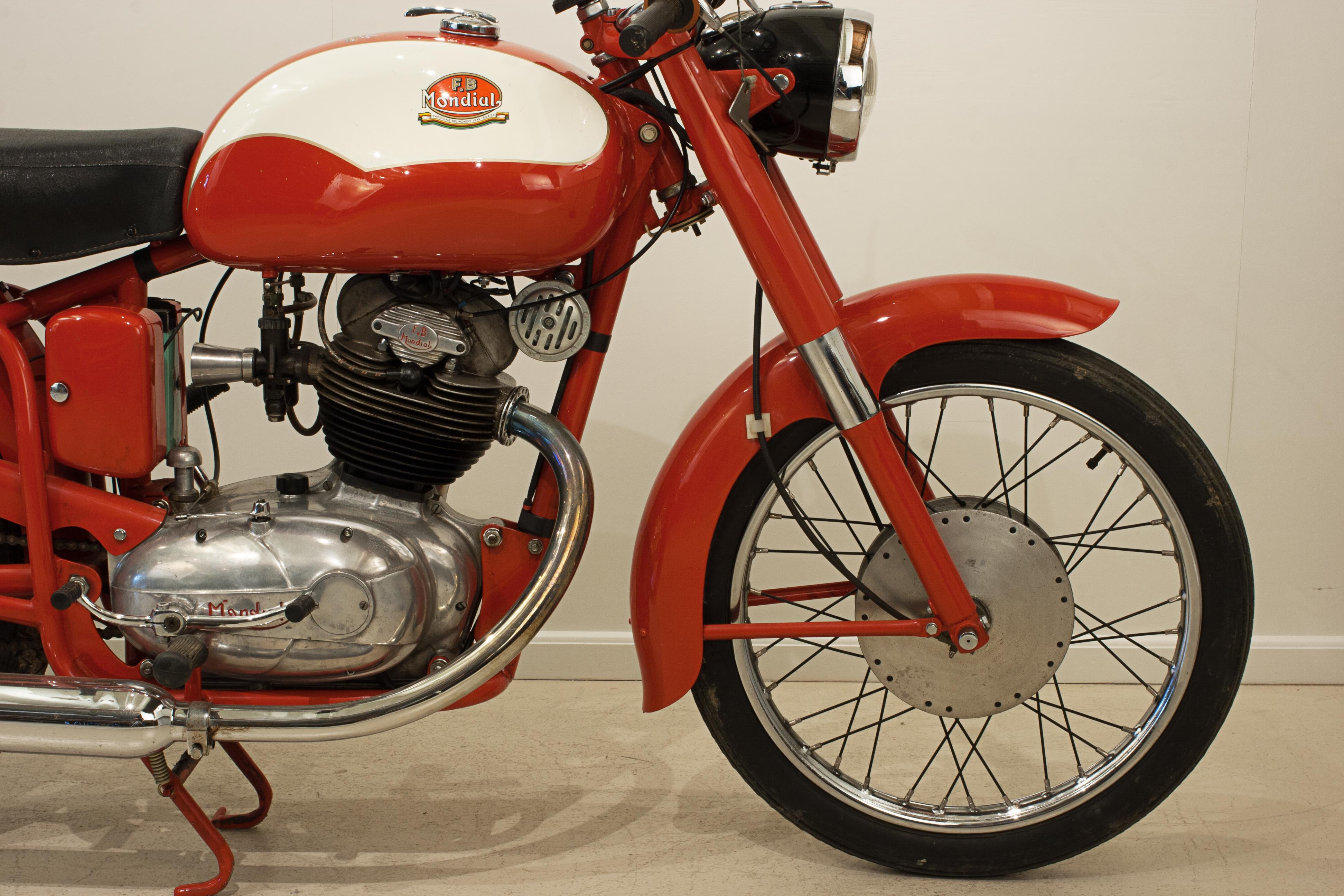 Italienisches Motorrad, Mondial 1960 Sprint, Classic-Motorrad. (Mitte des 20. Jahrhunderts) im Angebot