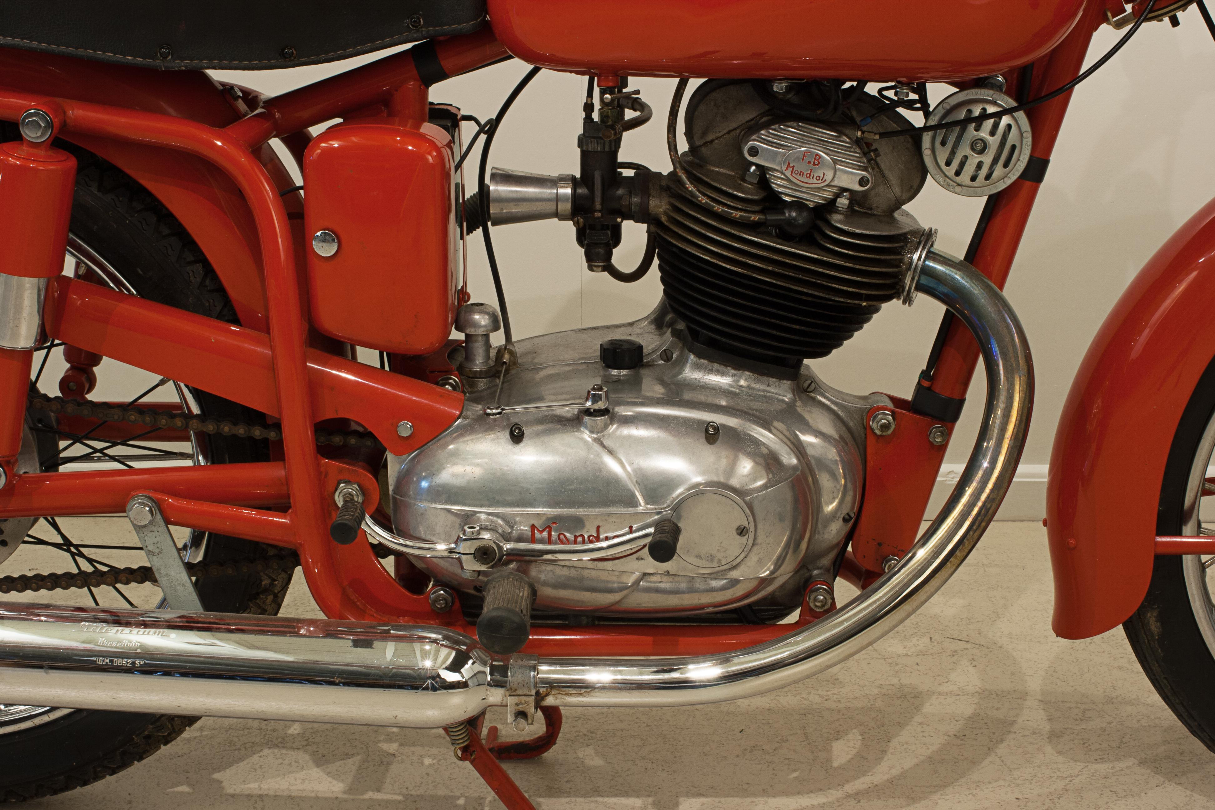 Steel Italian Motorcycle, Mondial 1960 Sprint, Classic Motorbike. For Sale