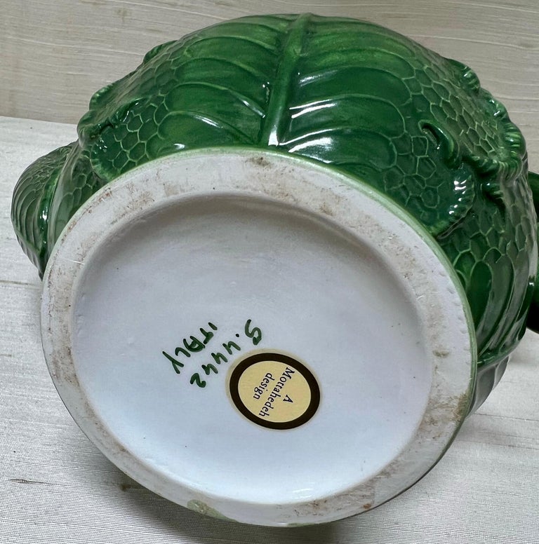 Italian Mottahedeh Cauliflower Majolica Cabbage Leaf Set - Plates, Pitcher ,Bowl In Good Condition For Sale In Kennesaw, GA