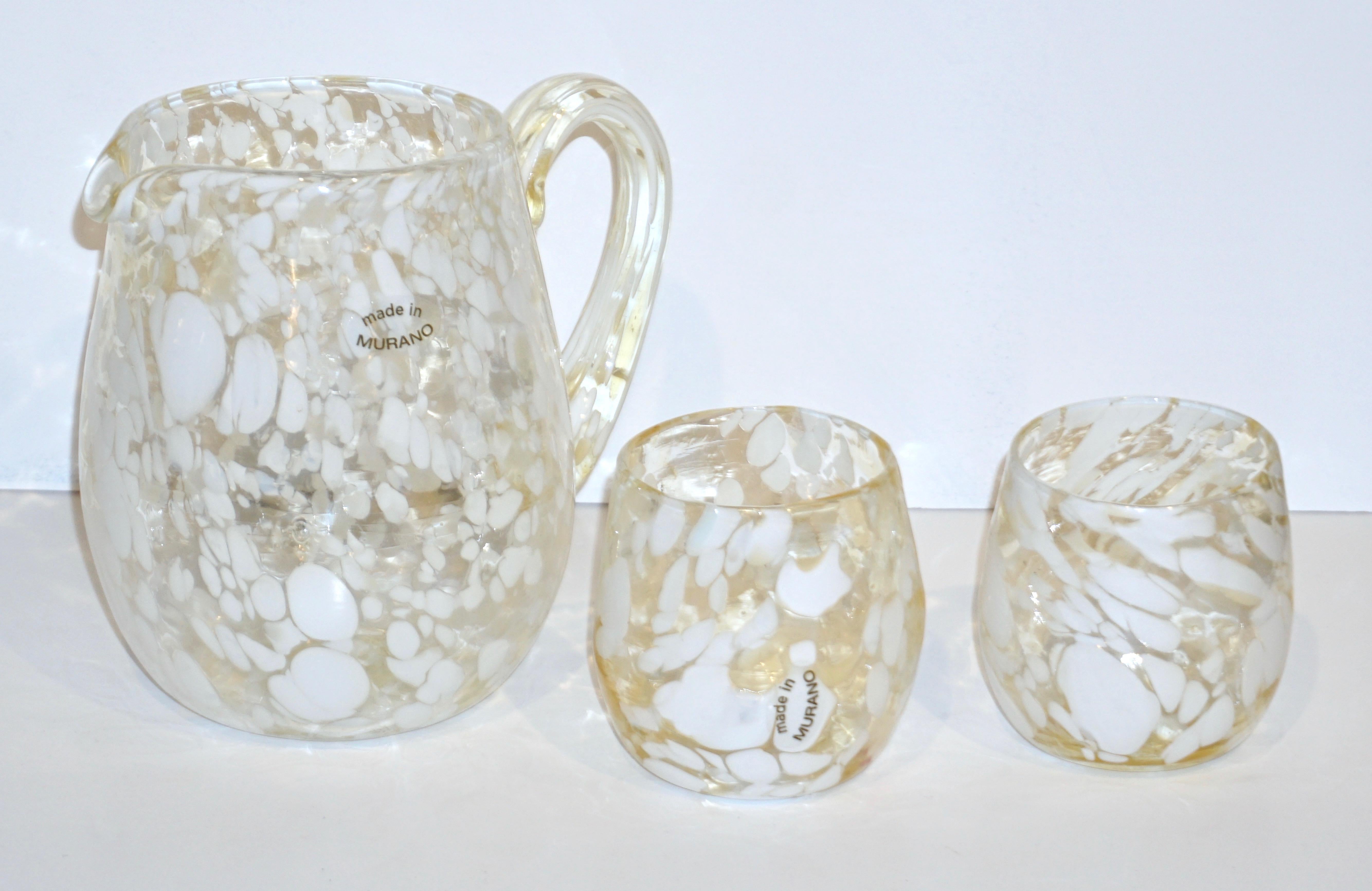 Organic Modern Italian Mottled Murano Glass Modern Pair of Drinking Glasses with White Murrine For Sale