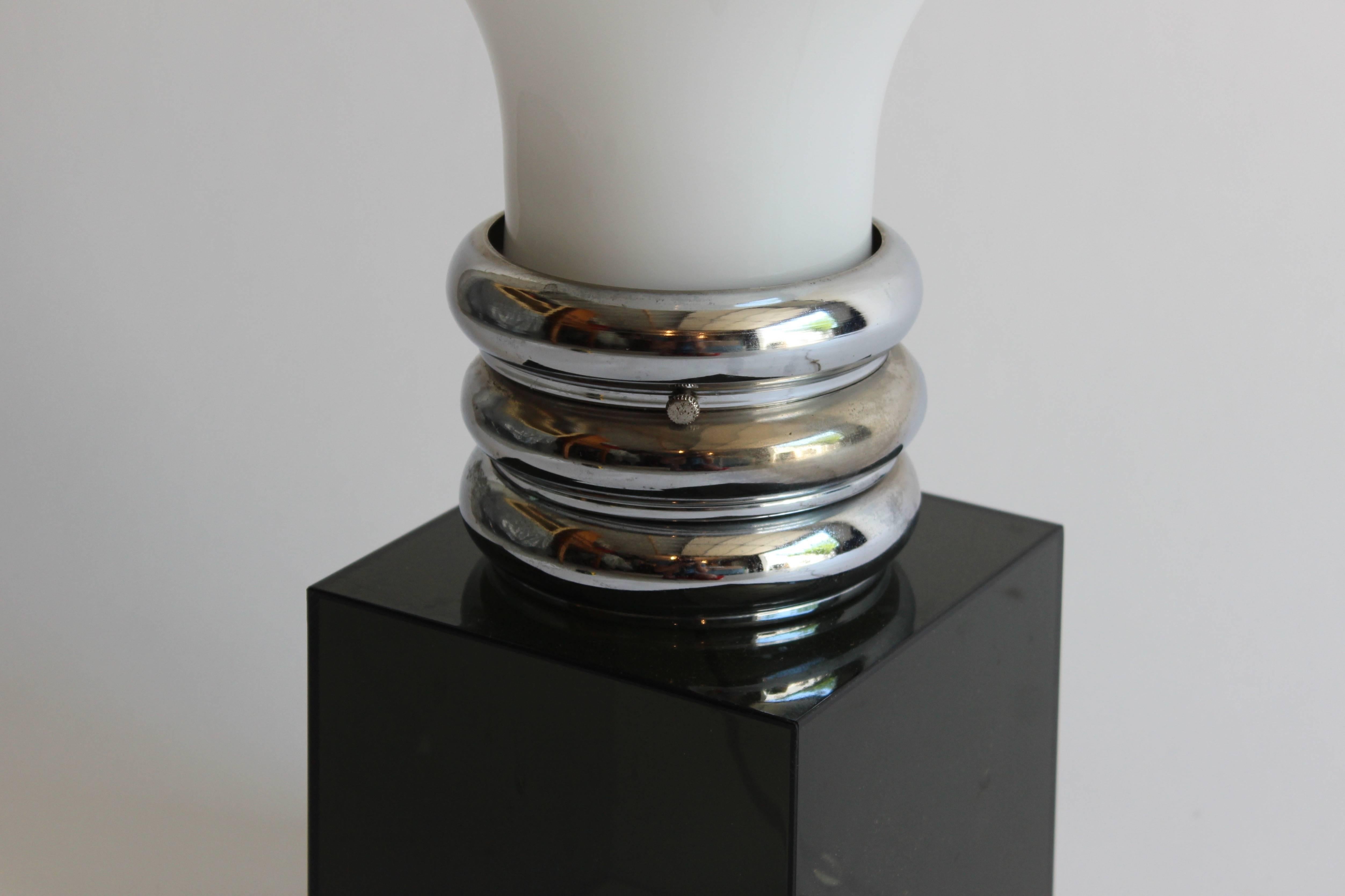table lamp light bulb