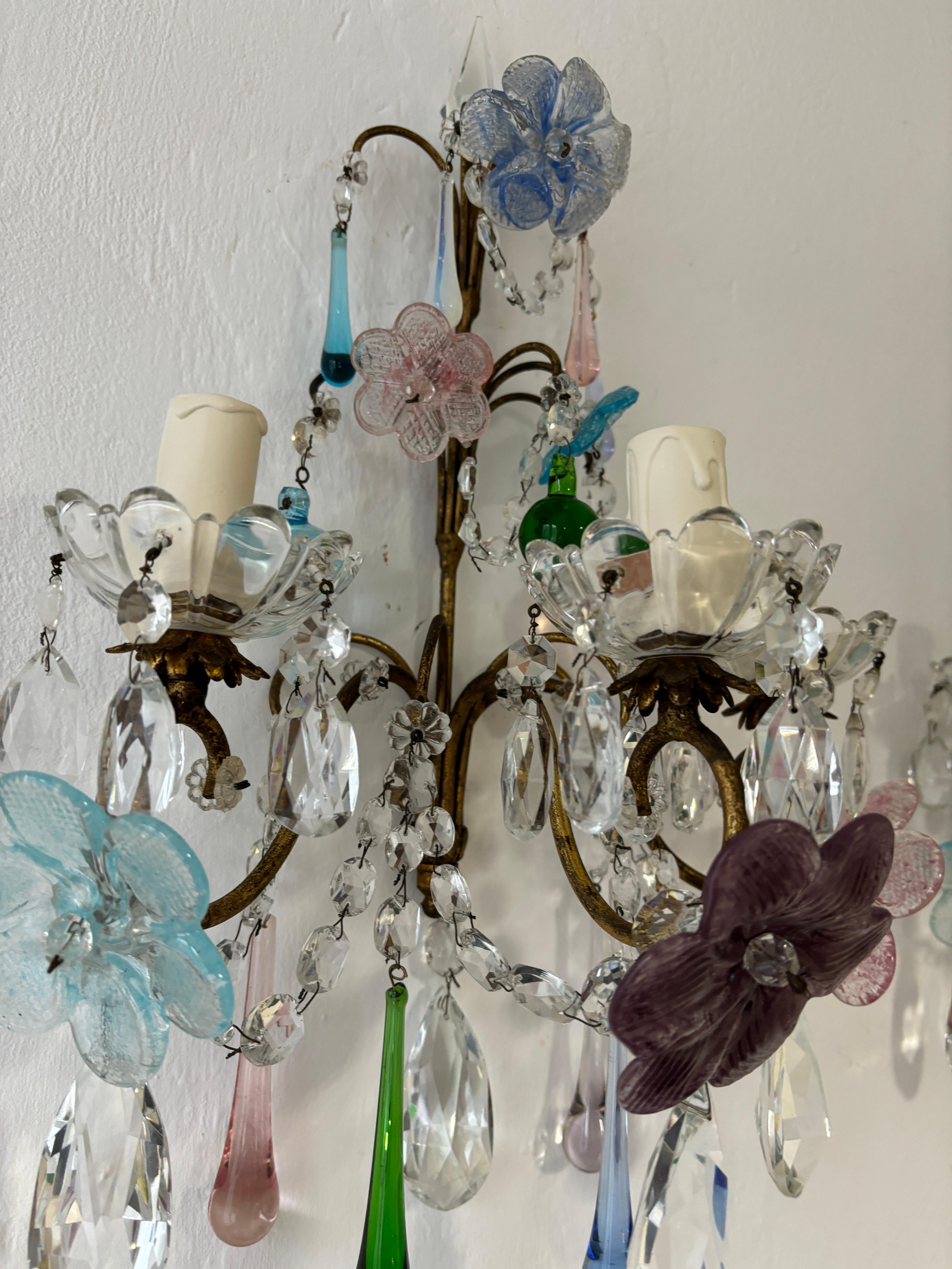 Fleurs italiennes en verre de Murano multicolore à 3 niveaux avec appliques en forme de lances en cristal 1930 en vente 5