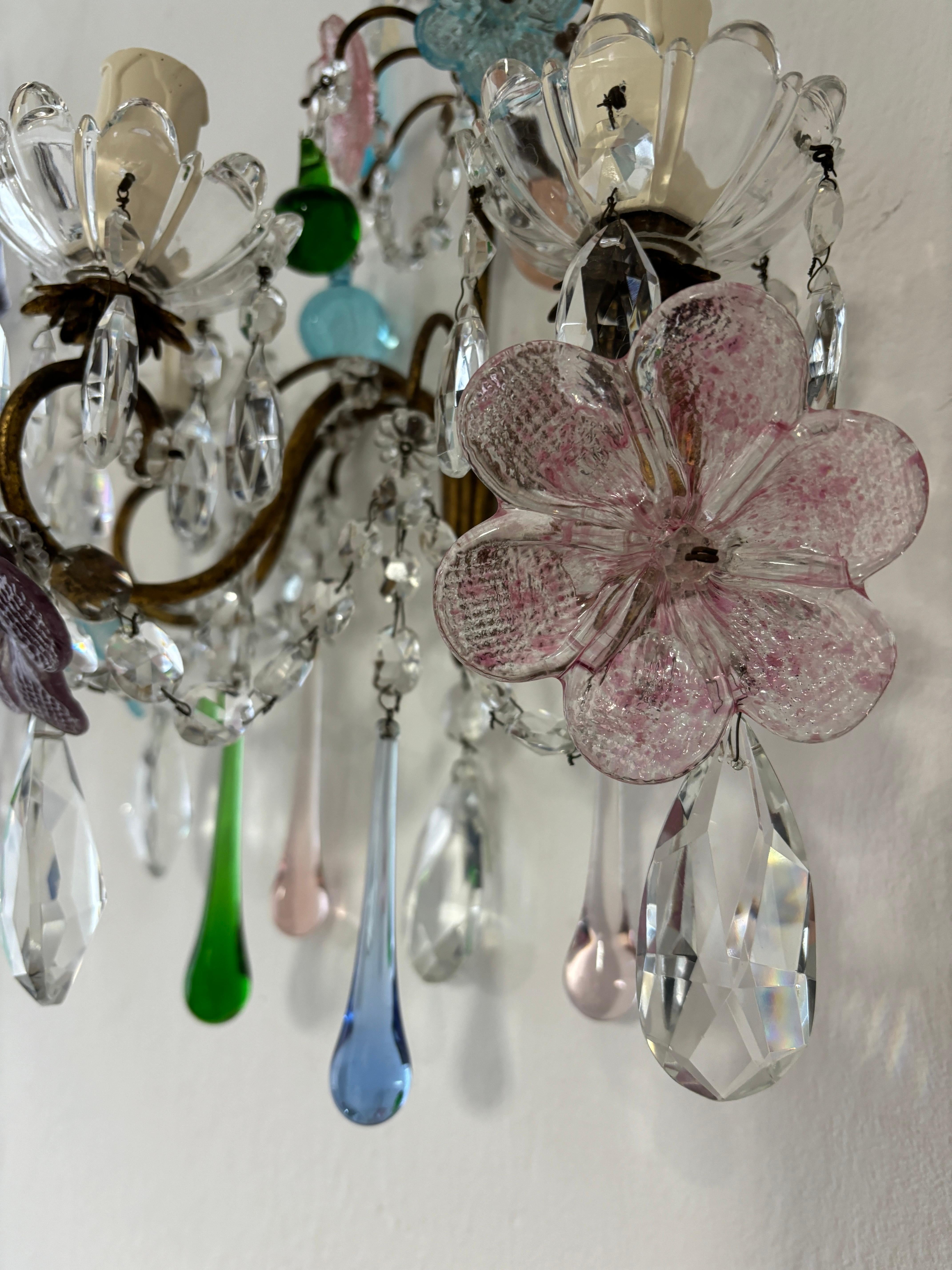 Fleurs italiennes en verre de Murano multicolore à 3 niveaux avec appliques en forme de lances en cristal 1930 en vente 4