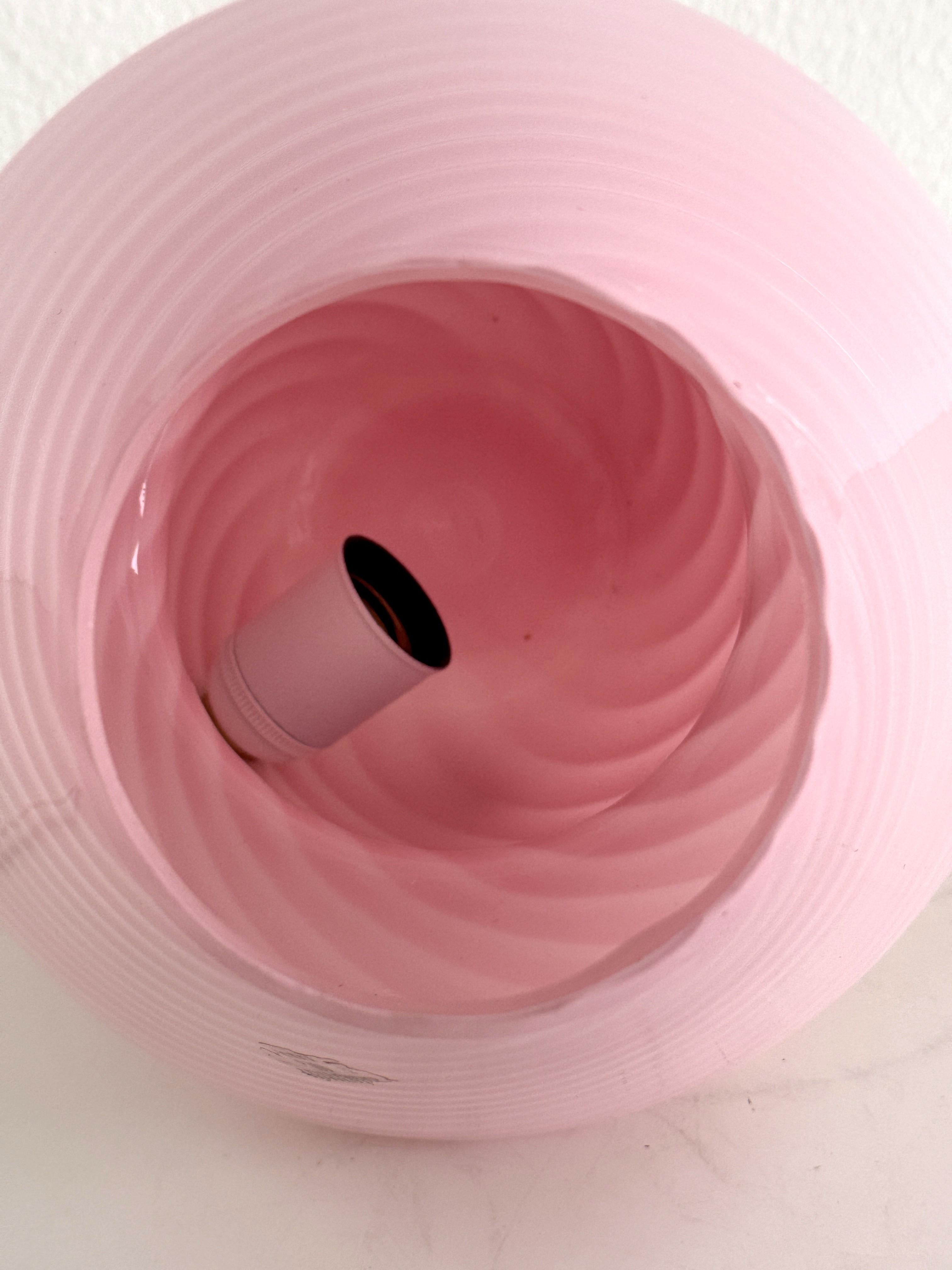 Italian Murano 70s Mushroom Table Lamp in Pink Swirl Glass Cristal de Murano en venta