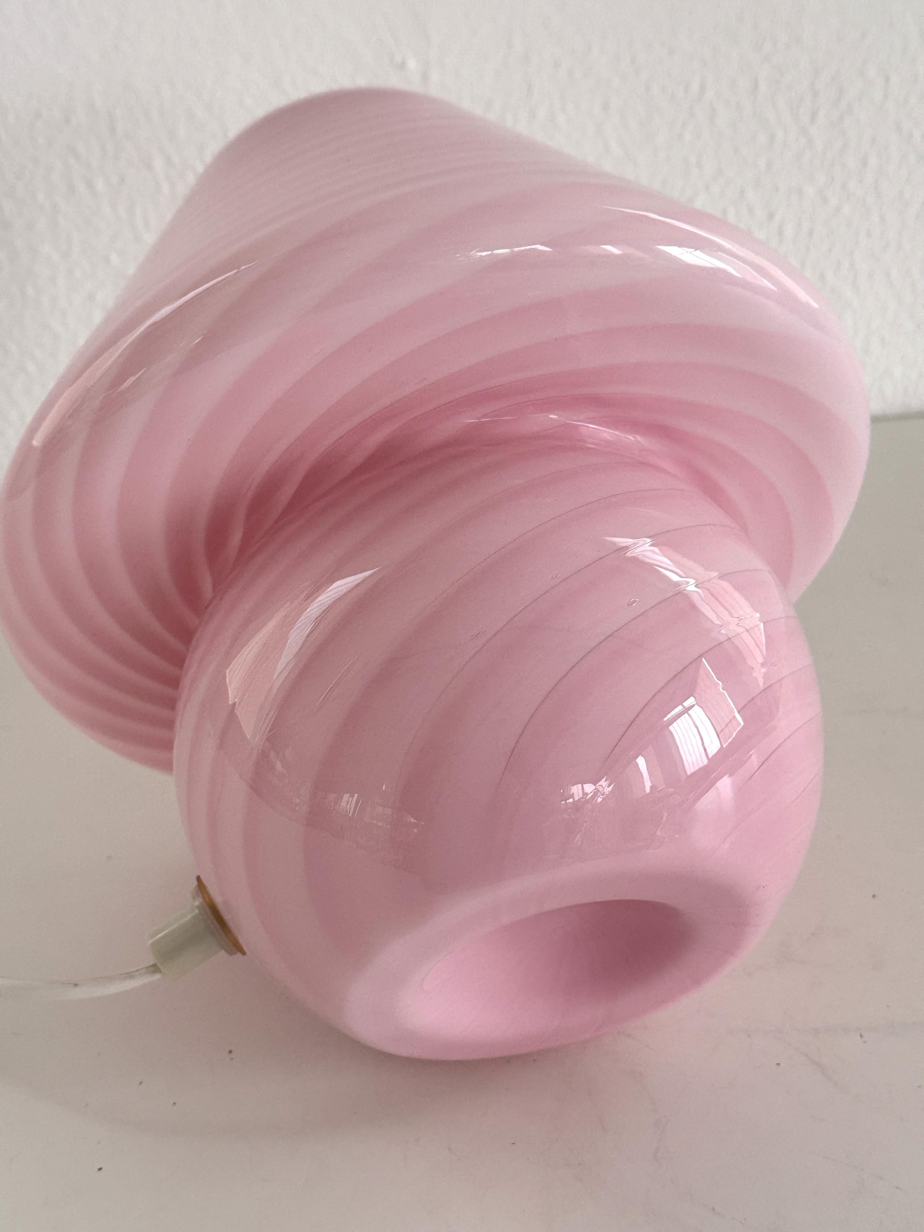 Italian Murano 70s Mushroom Table Lamp in Pink Swirl Glass en venta 1