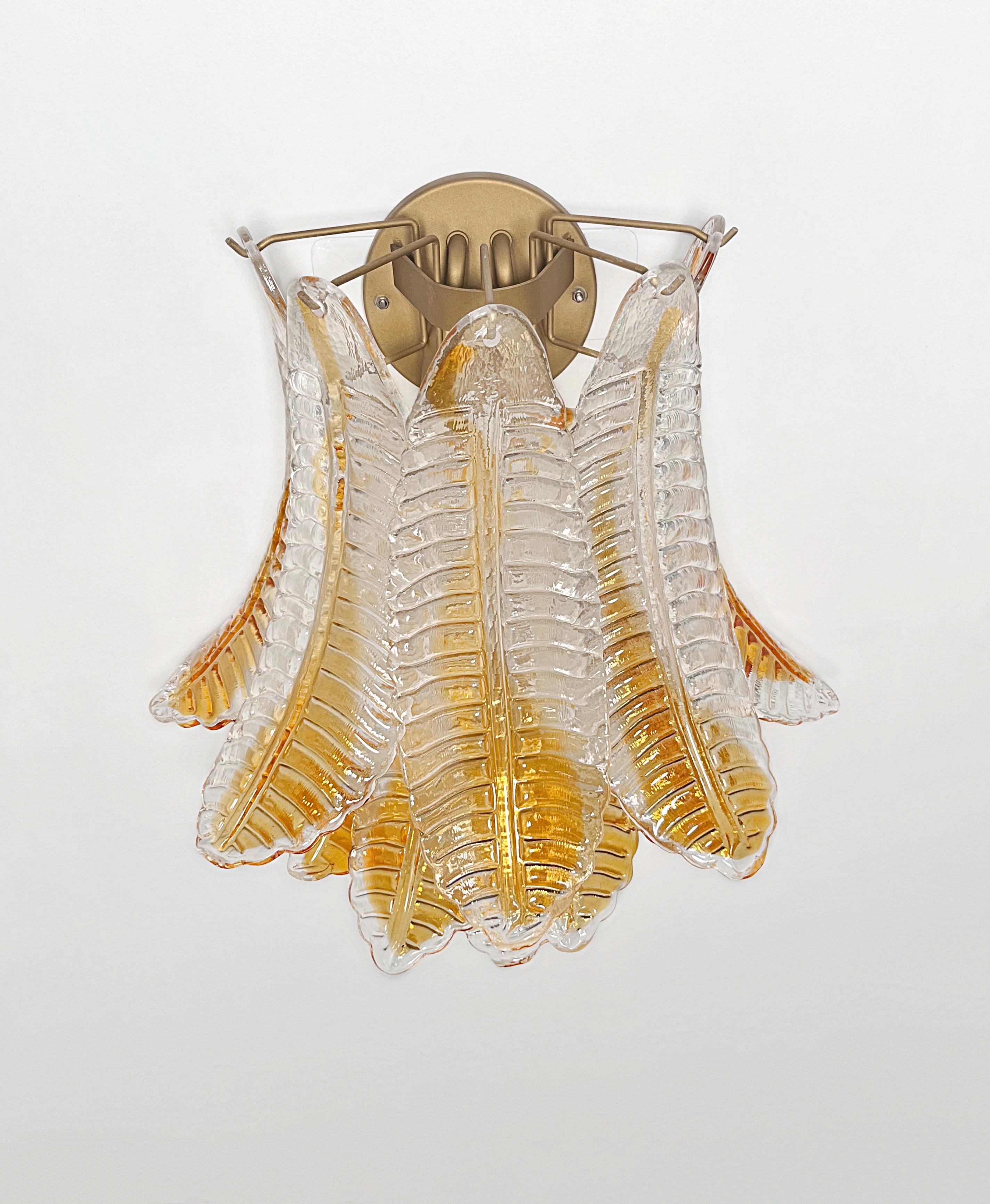 Apliques de cristal Felci de Murano italiano tinte ámbar Vidrio artístico en venta