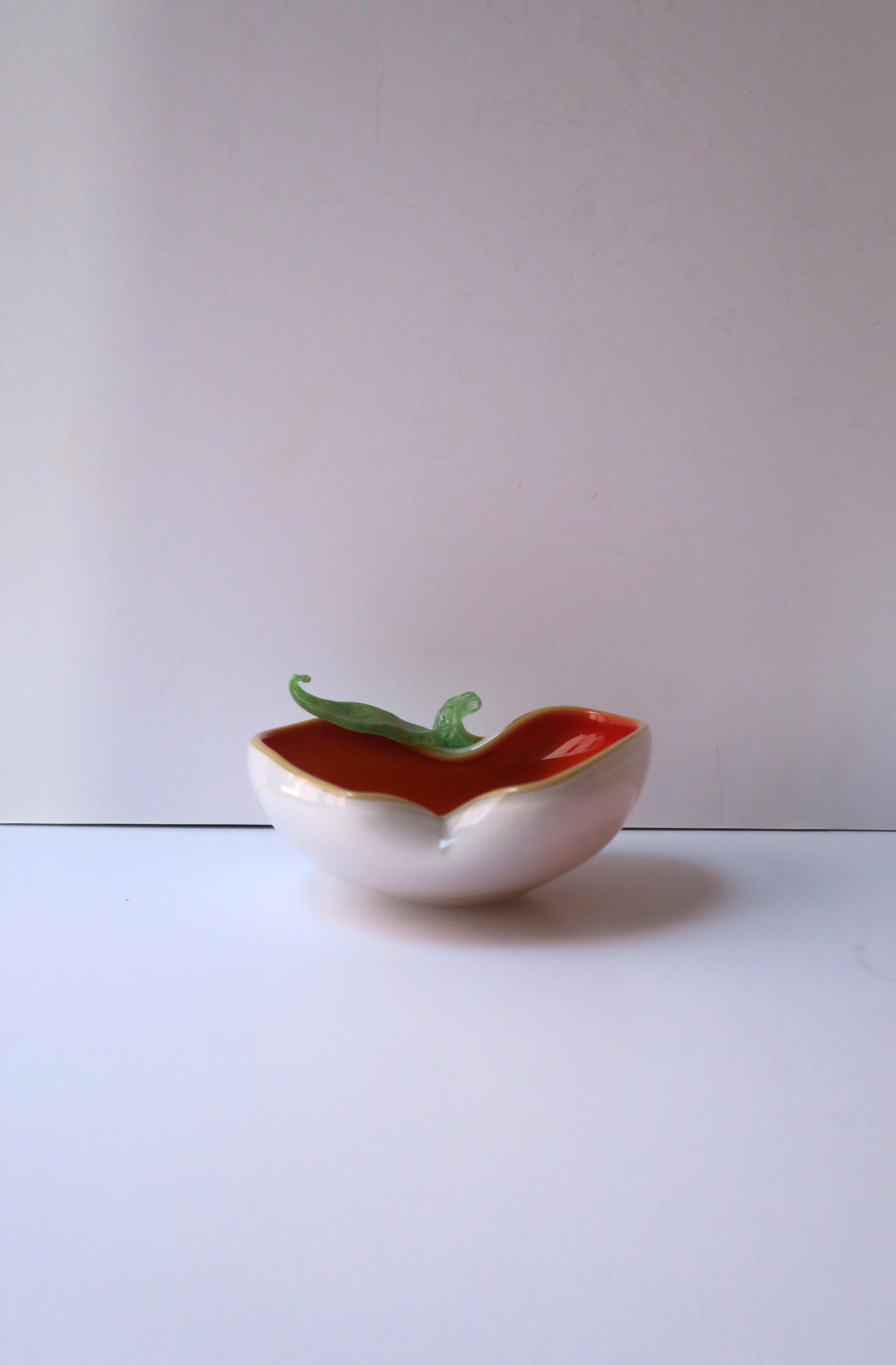Italian Murano Apple Art Glass Bowl after Barbini and Seguso For Sale 4