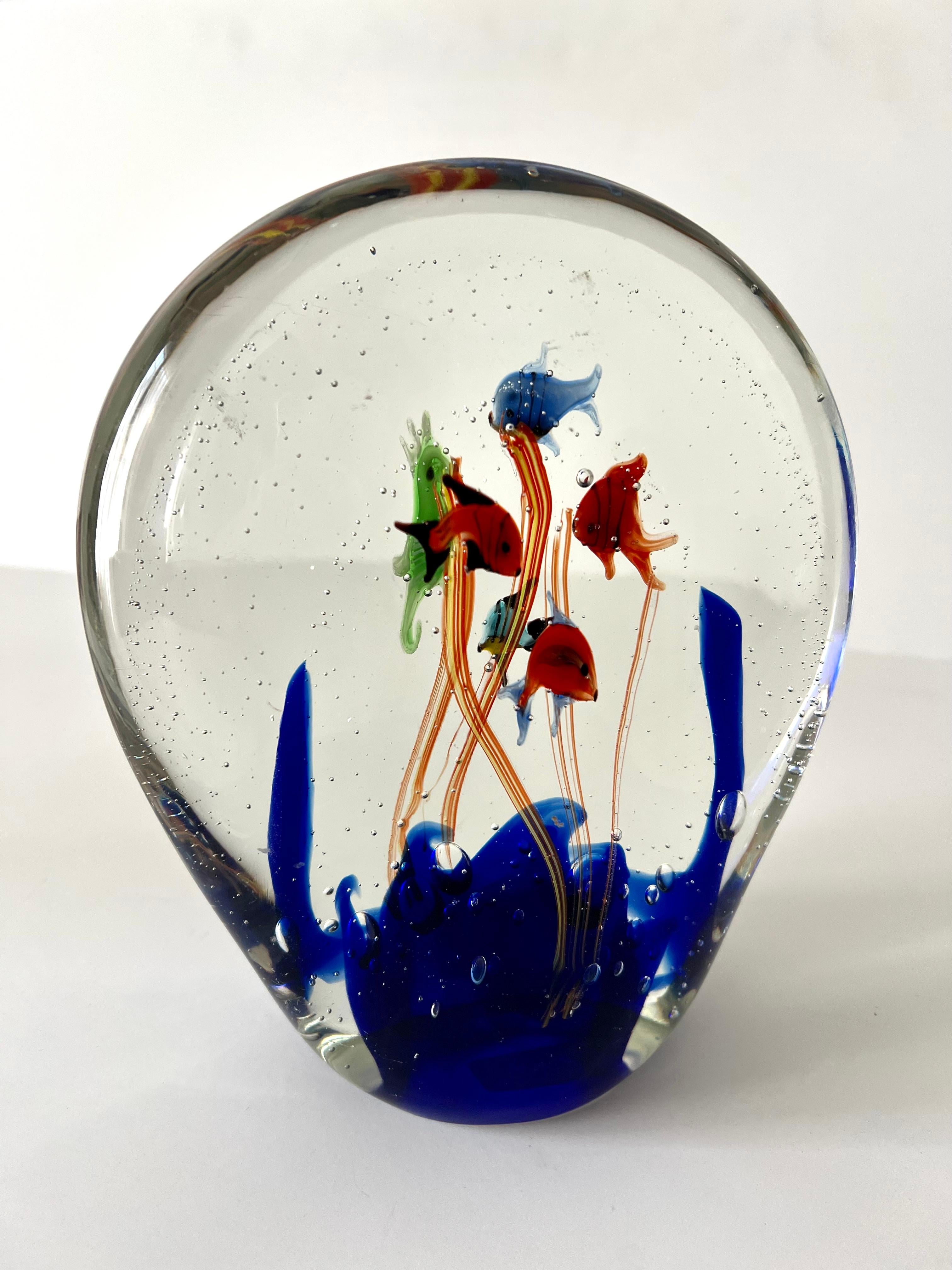 20th Century Italian Murano Aquarium Paper Weight with Fish and Ocean Plants Bubbles For Sale