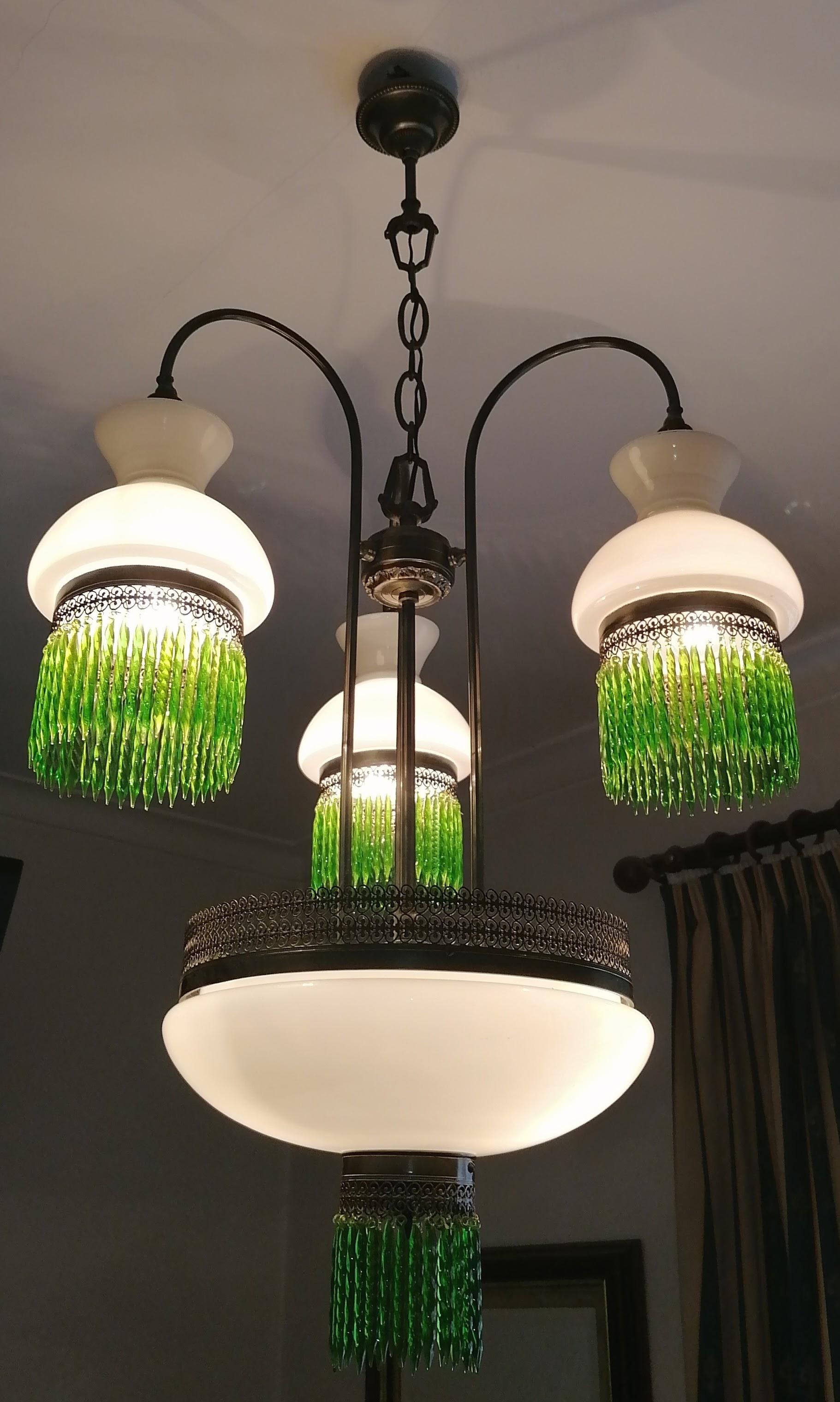 Italian Murano Art Deco in Opaline Glass & Green Crystal Fringe Chandelier c1950 For Sale 7