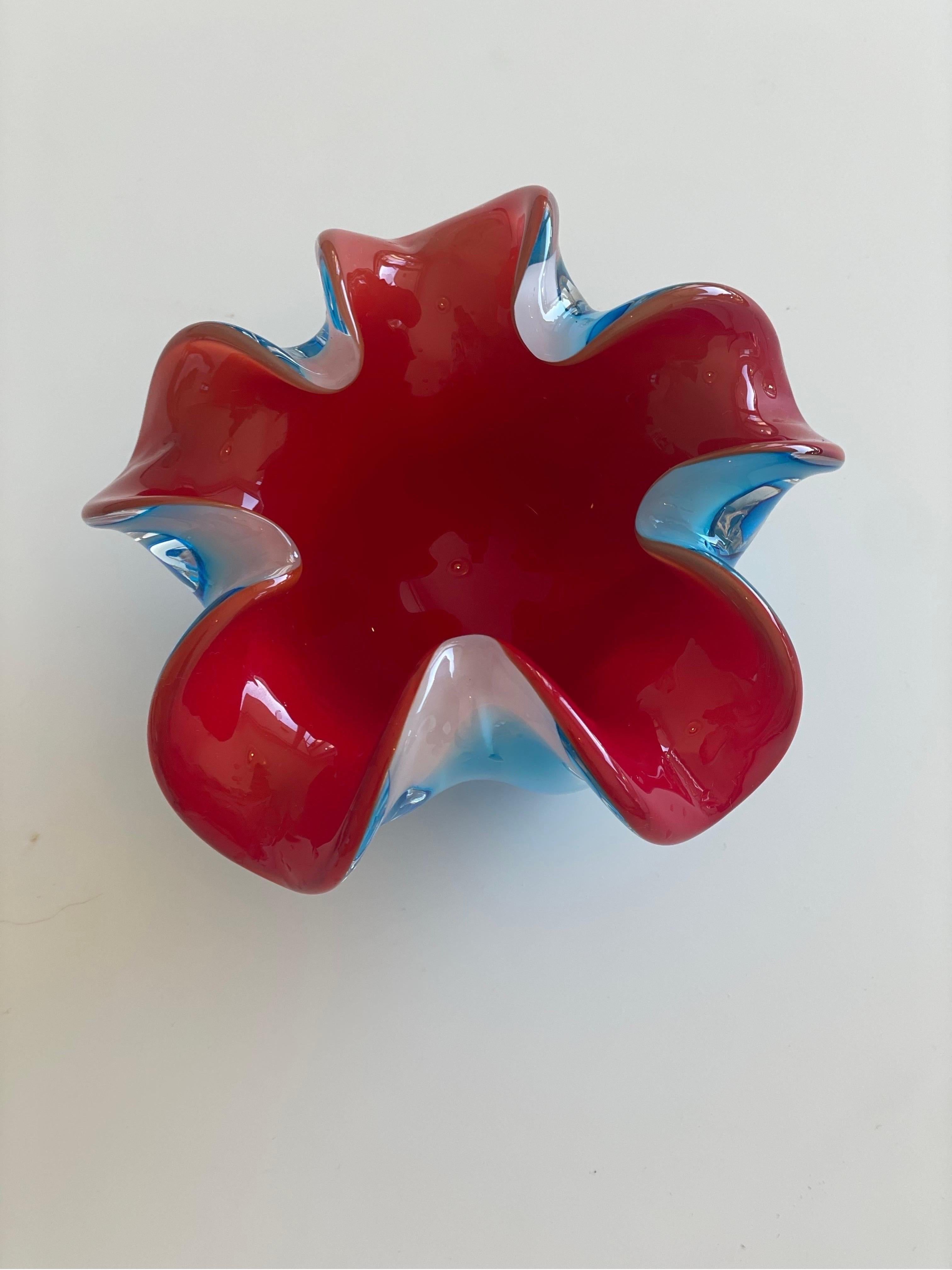 Cuenco italiano de cristal artístico de Murano, años 60 Moderno de mediados de siglo en venta