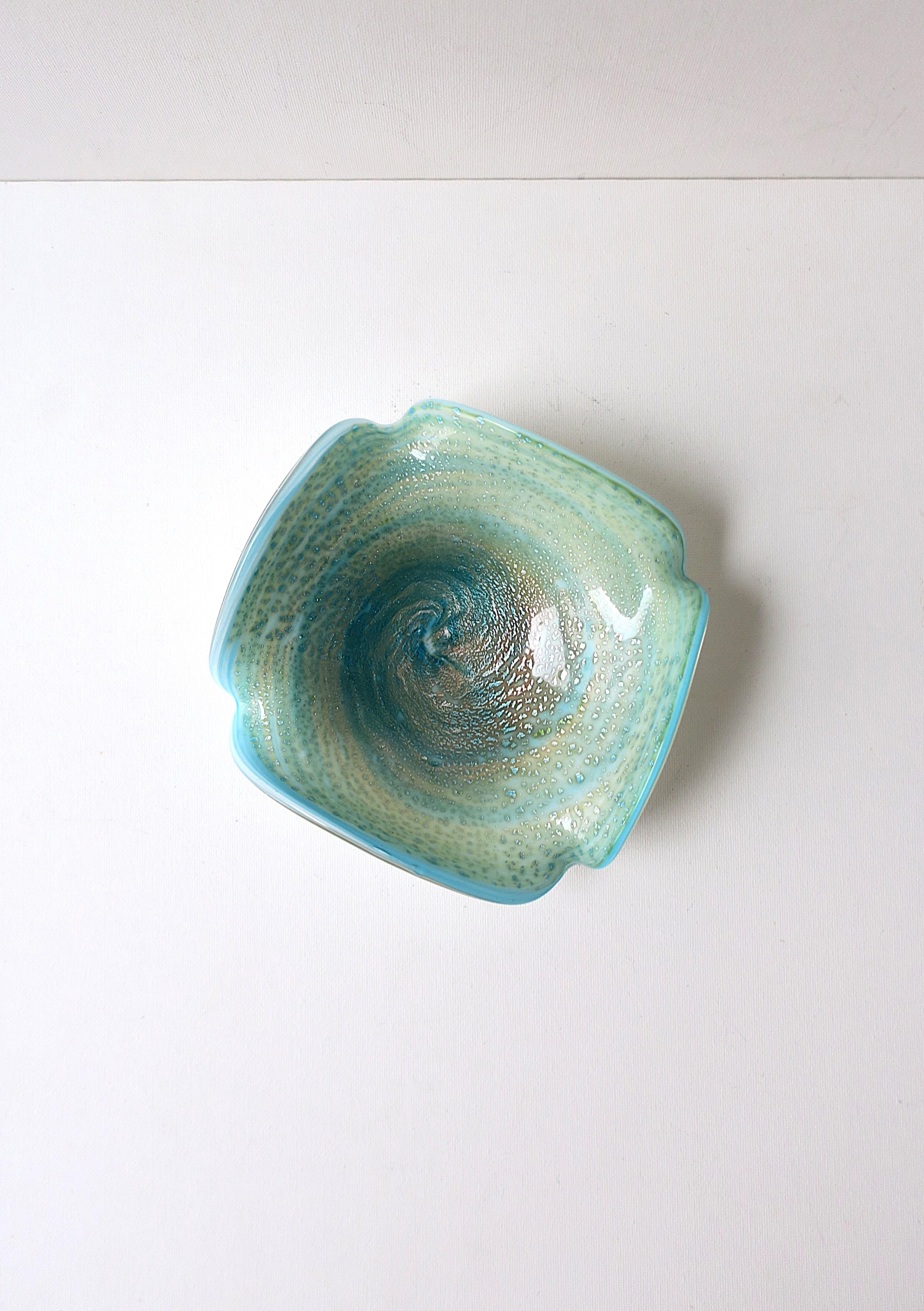 Mid-Century Modern Italian Murano Art Glass Bowl For Sale