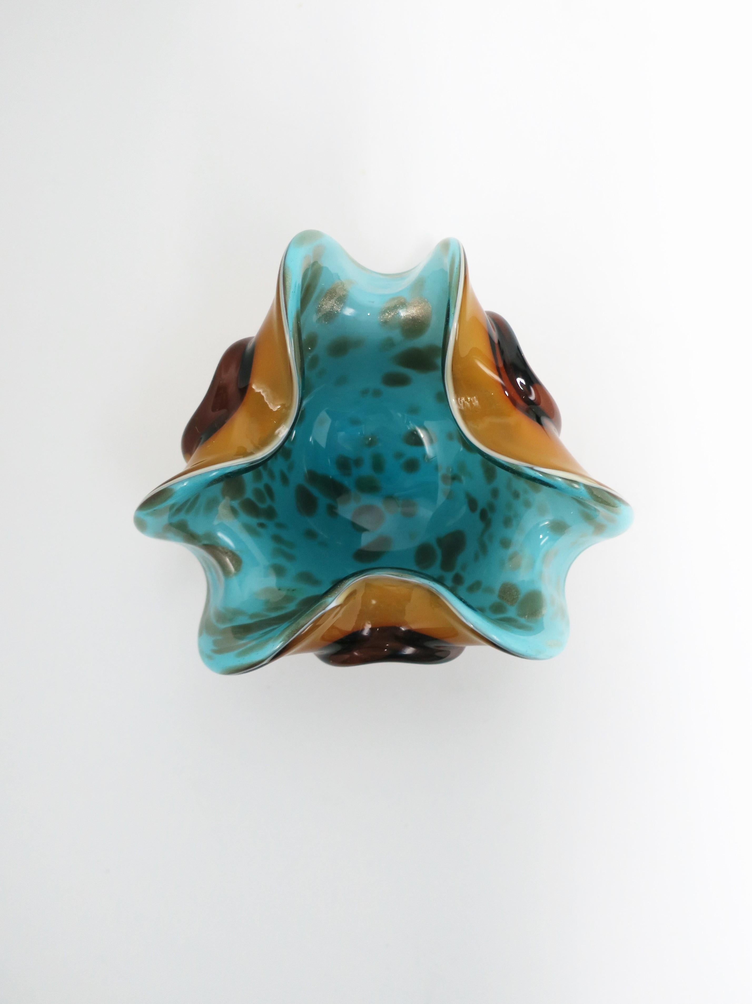 Mid-Century Modern Italian Murano Art Glass Bowl in Turquoise Blue and Gold, circa 1960s