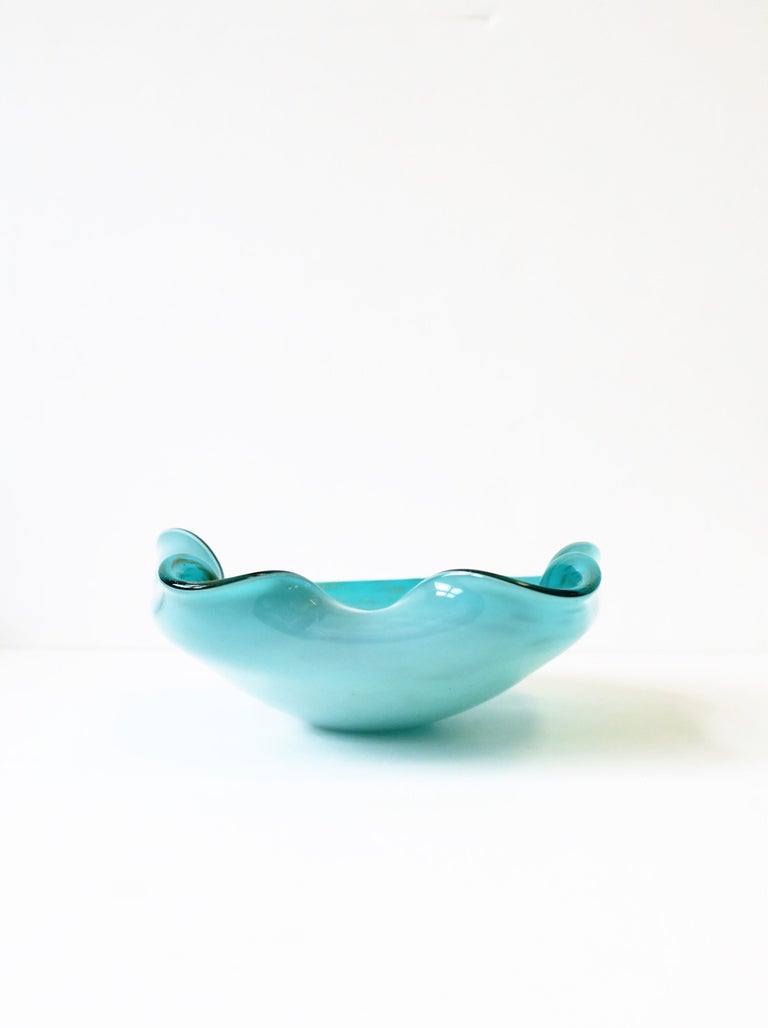 20th Century Midcentury Modern Italian Murano Art Glass Bowl in Turquoise Blue For Sale