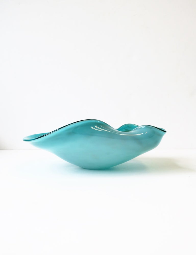 Midcentury Modern Italian Murano Art Glass Bowl in Turquoise Blue For Sale 2