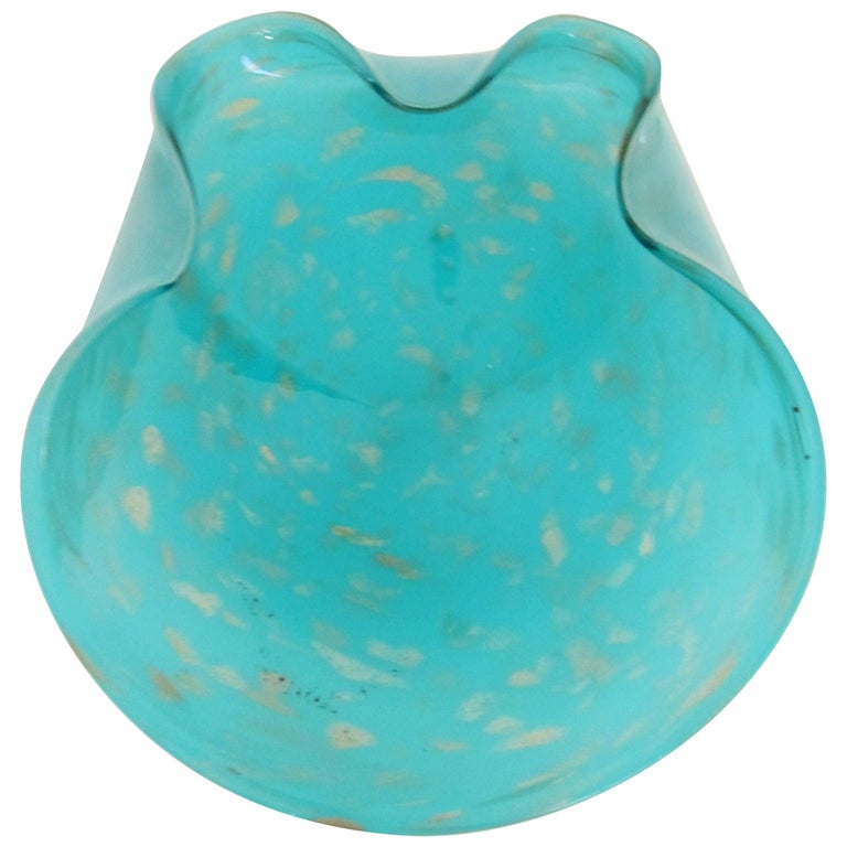 Midcentury Modern Italian Murano Art Glass Bowl in Turquoise Blue For Sale