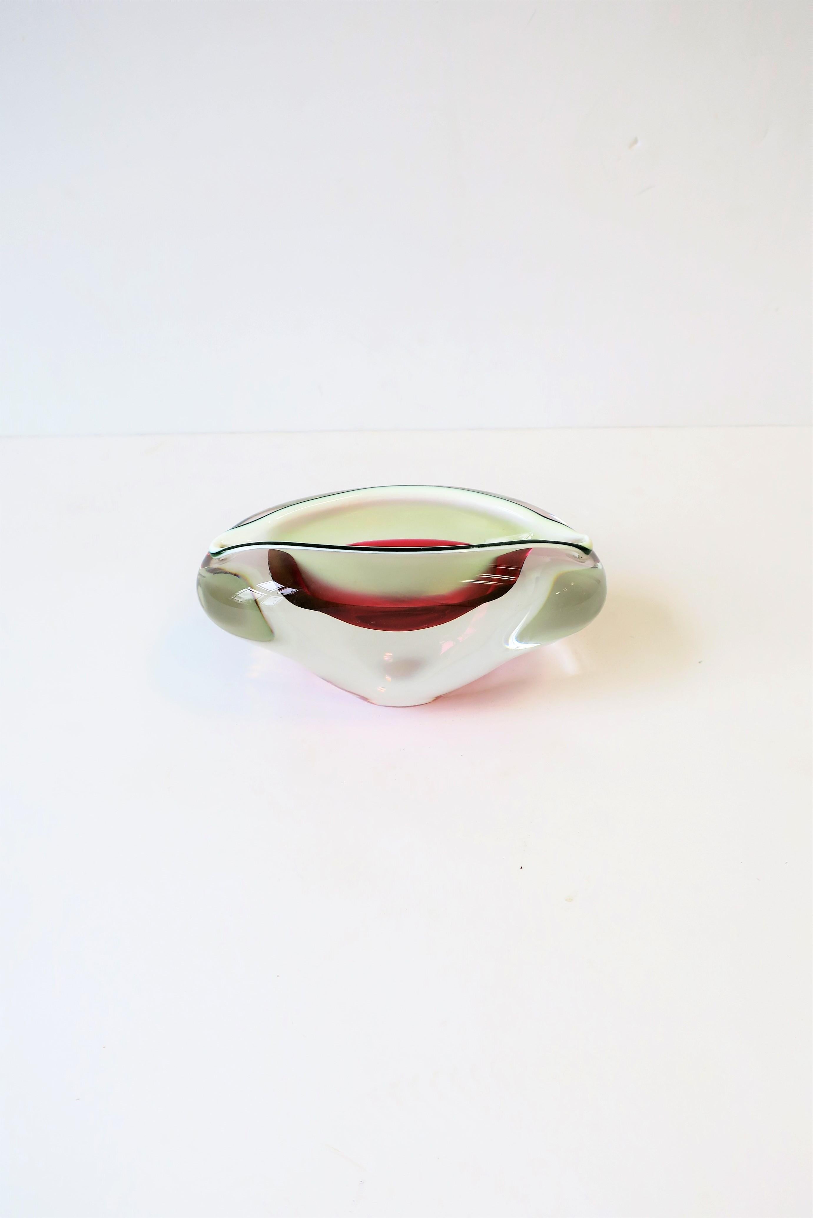 20th Century Italian Murano White and Pink Art Glass Bowl or Ashtray
