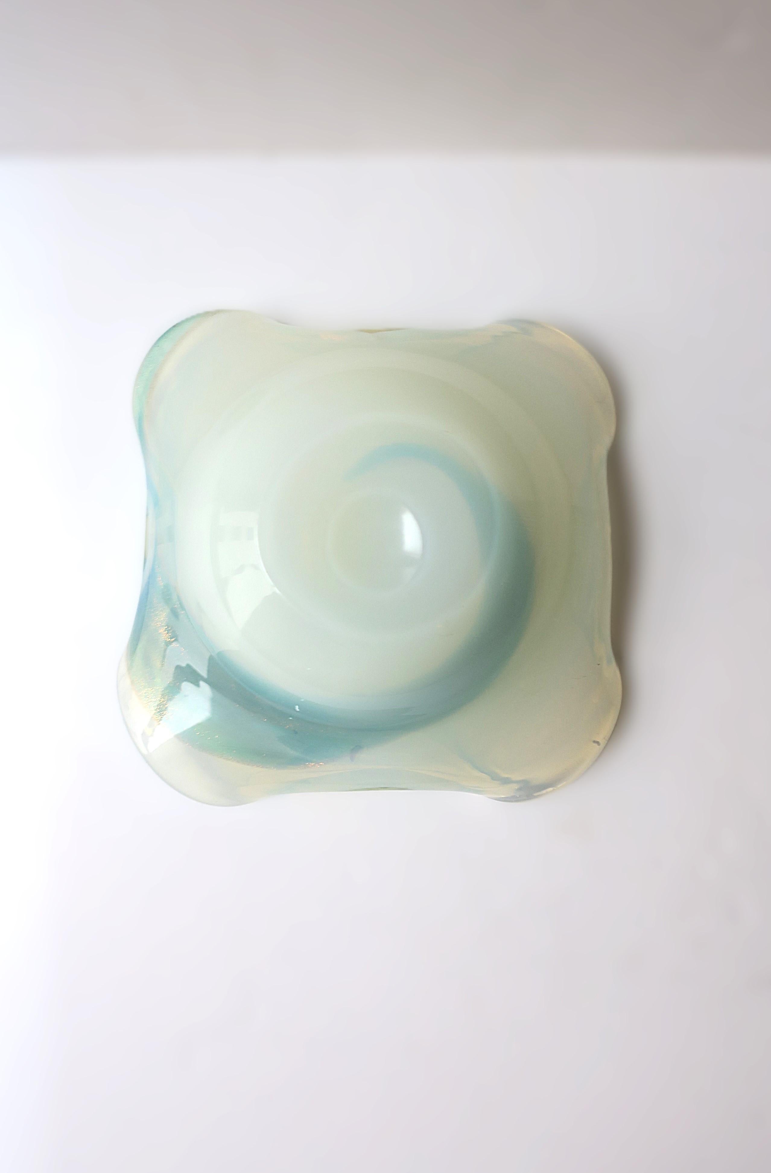 Italienische Schale aus Murano-Kunstglas im Seguso-Stil im Angebot 3