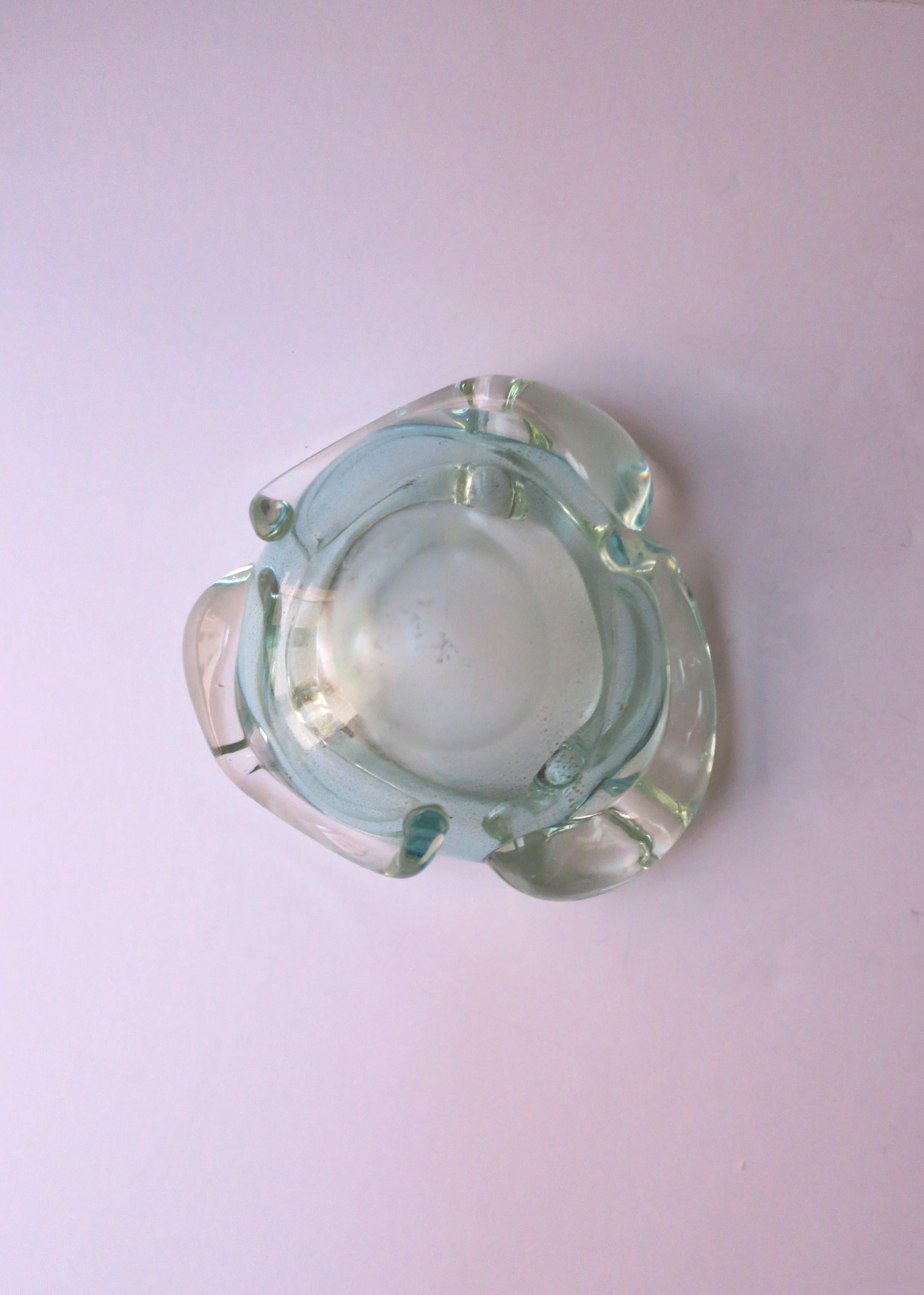 Italian Murano Art Glass Bowl Seguso Style For Sale 2