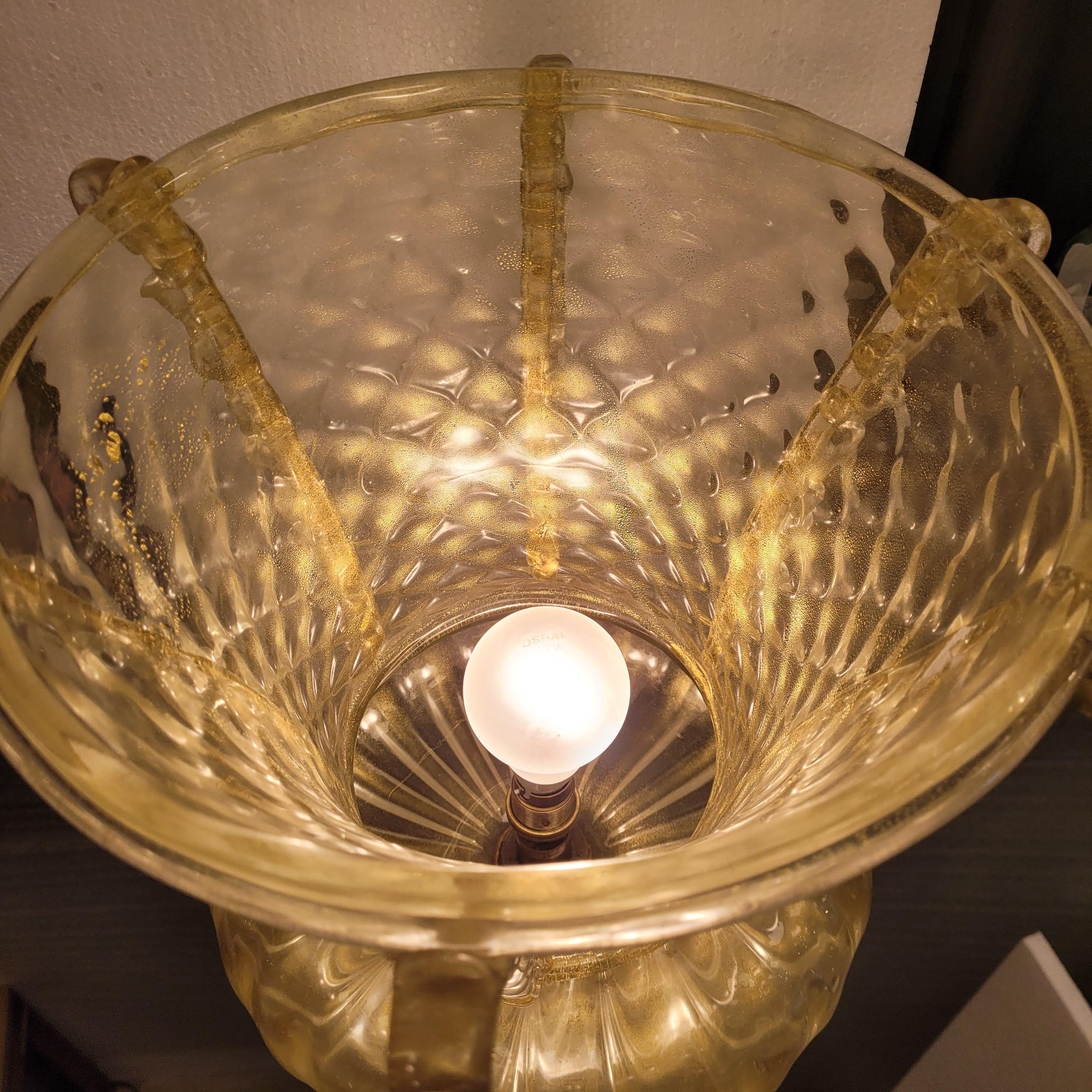 Lámpara de pie italiana de cristal de Murano, cristal dorado diseñada por Barovier & Toso en venta 3