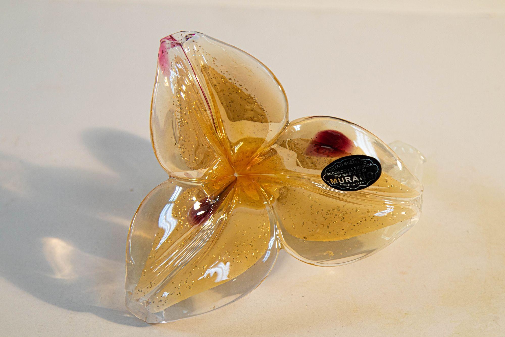 Post-Modern Italian Murano Art Glass Paperweight Lily Flower with Curled Stem Sculpture 1980 For Sale