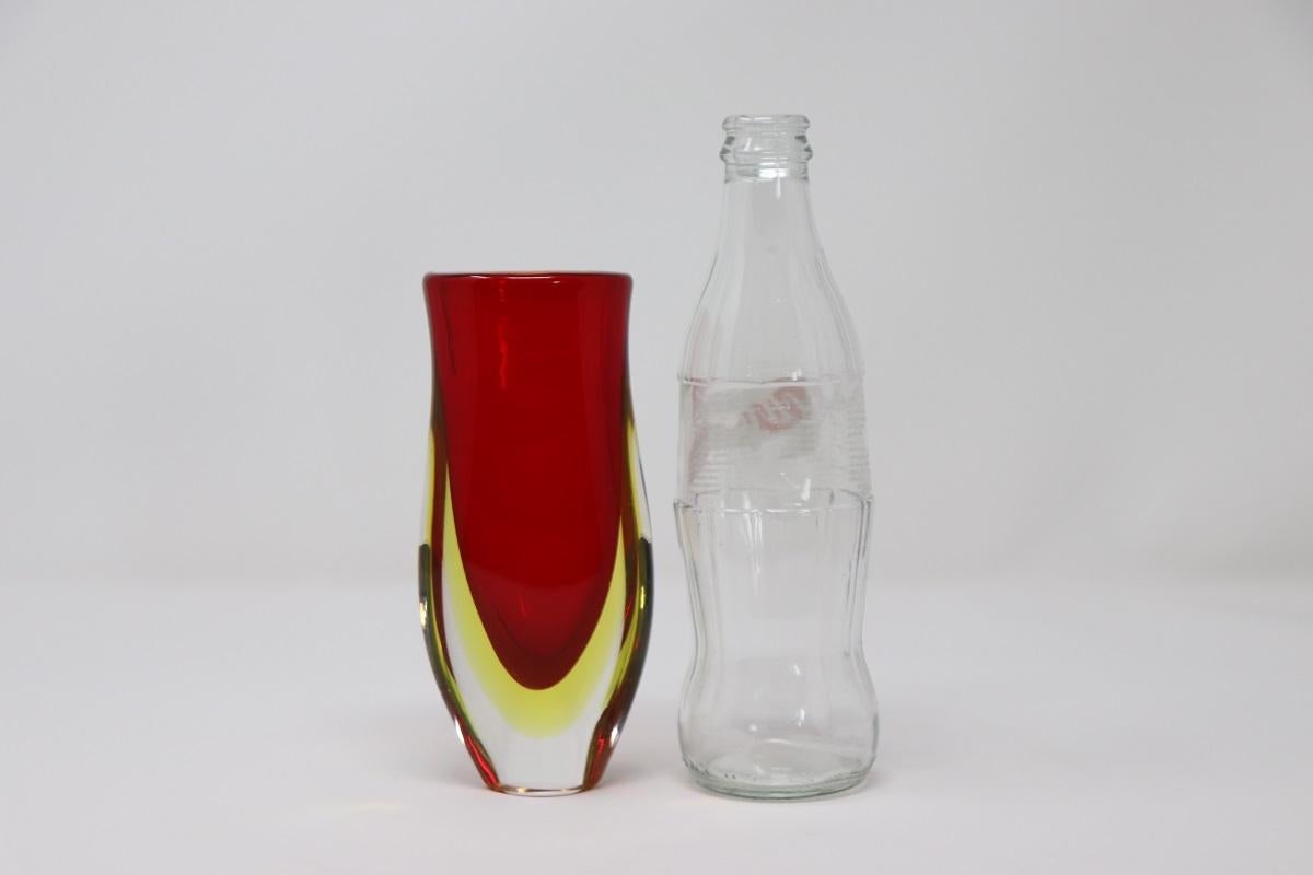 Italian Murano Art Glass Ruby Red Small Vase by Flavio Poli for Seguso, 1960s For Sale 8