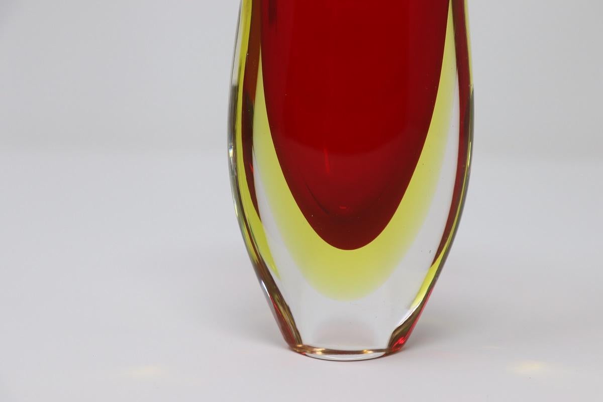 Italian Murano Art Glass Ruby Red Small Vase by Flavio Poli for Seguso, 1960s For Sale 3