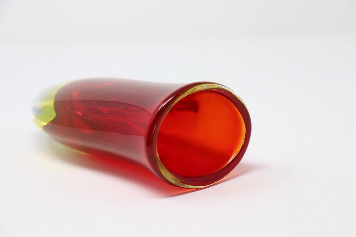 Italian Murano Art Glass Ruby Red Small Vase by Flavio Poli for Seguso, 1960s For Sale 4