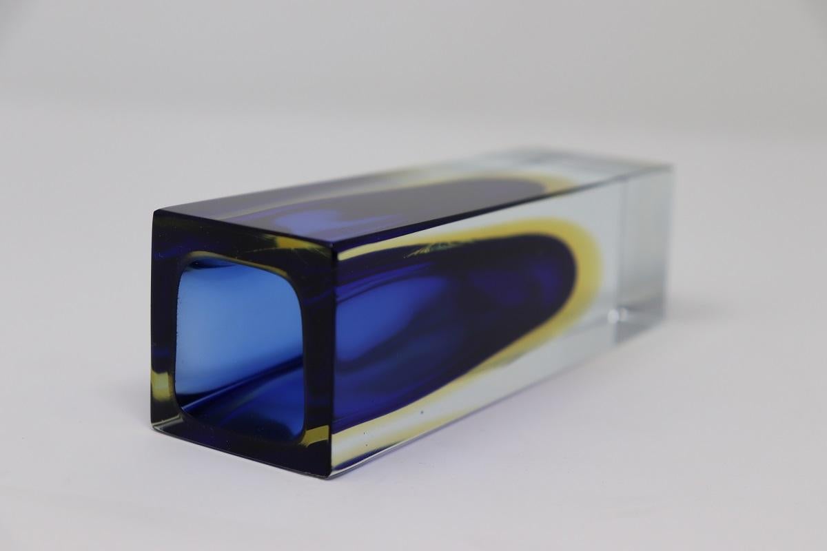 Piccolo vaso blu in vetro artistico di Murano, Flavio Poli per Seguso, anni '70 in vendita 1