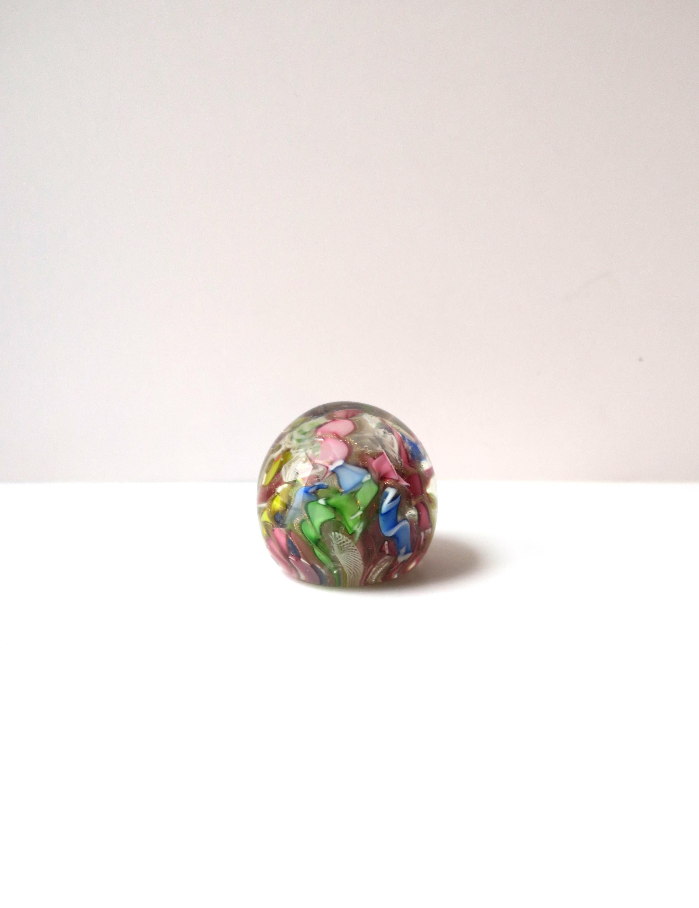 Italian Murano Art Glass Sphere Paperweight For Sale 3