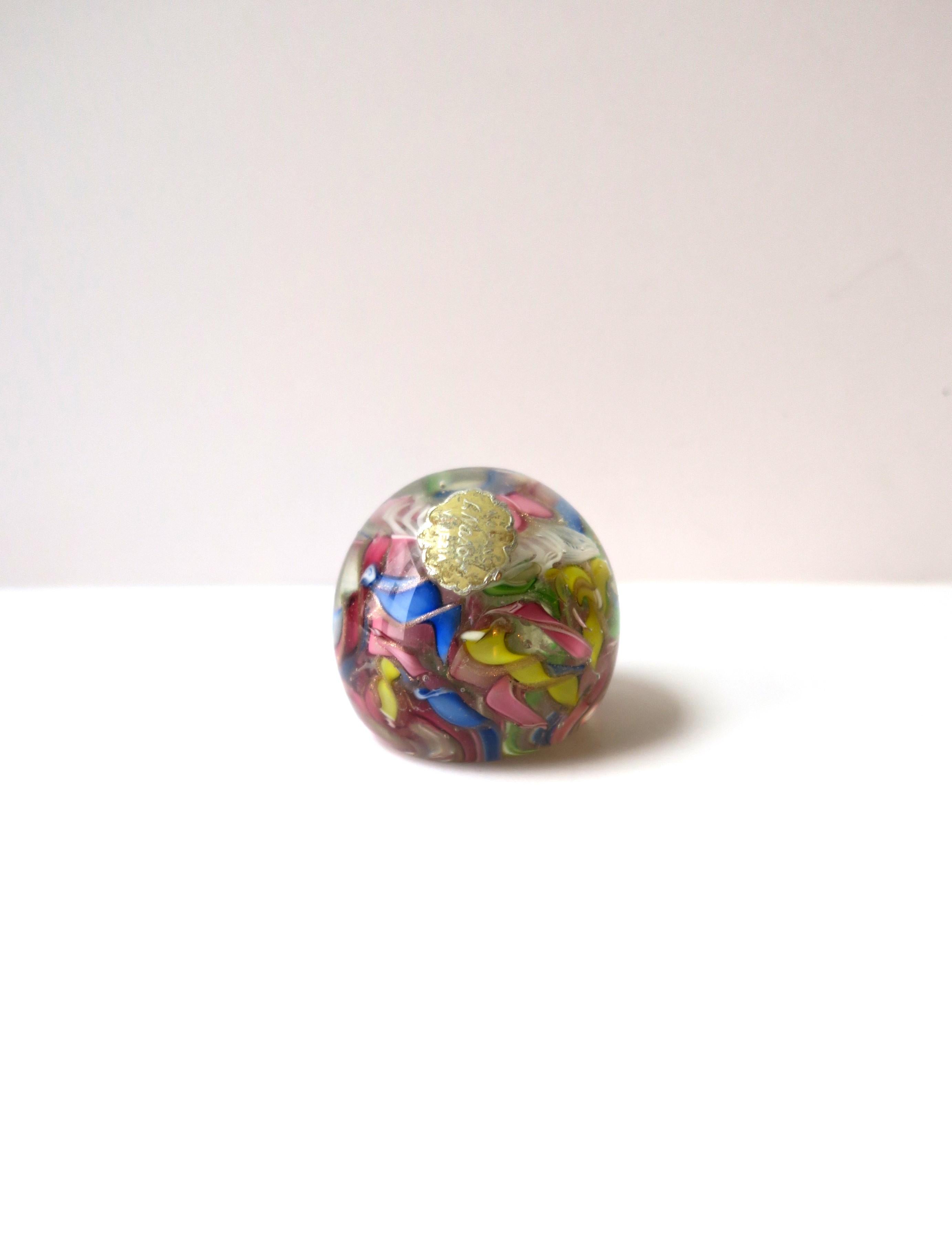 Italian Murano Art Glass Sphere Paperweight For Sale 4